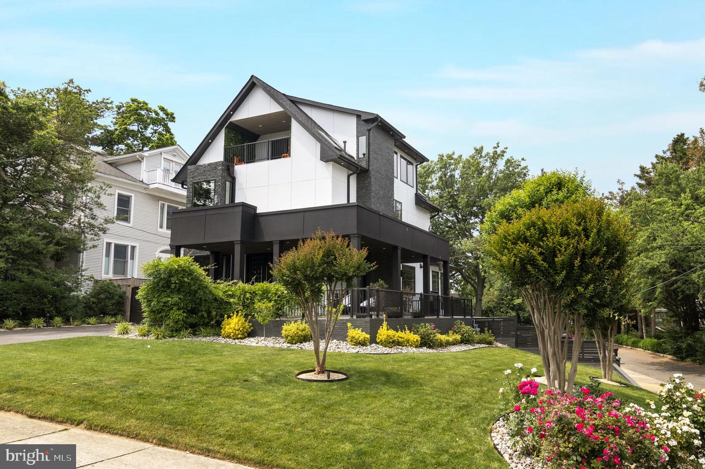 3431 14TH ST N, ARLINGTON, Virginia 22201, 4 Bedrooms Bedrooms, ,4 BathroomsBathrooms,Residential,For sale,3431 14TH ST N,VAAR2067232 MLS # VAAR2067232