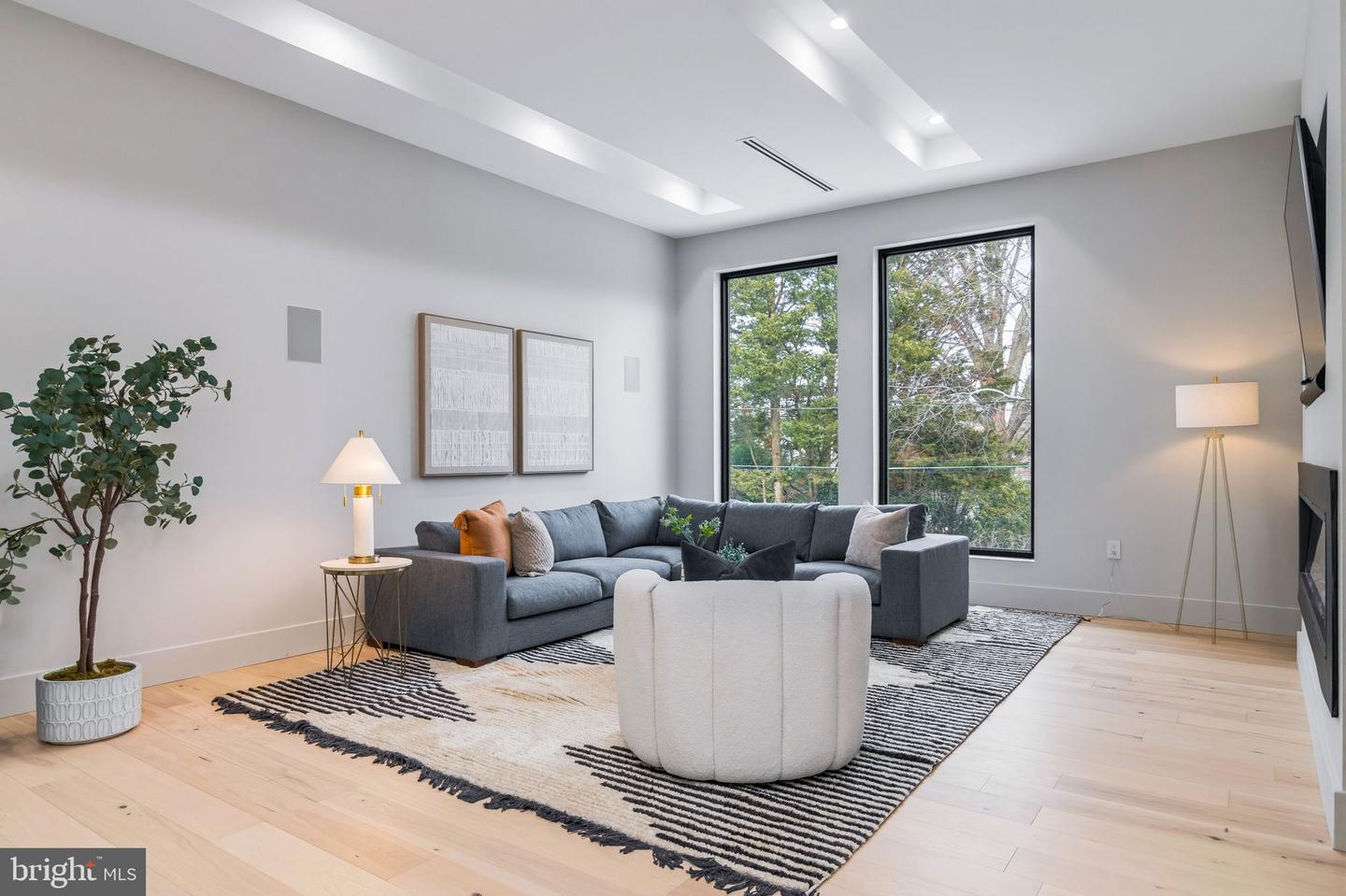 3431 14TH ST N, ARLINGTON, Virginia 22201, 4 Bedrooms Bedrooms, ,4 BathroomsBathrooms,Residential,For sale,3431 14TH ST N,VAAR2067232 MLS # VAAR2067232