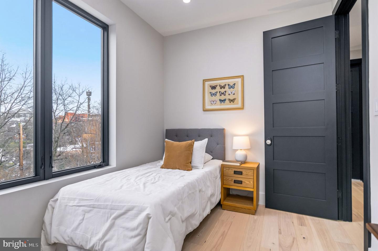 3431 14TH ST N, ARLINGTON, Virginia 22201, 4 Bedrooms Bedrooms, ,4 BathroomsBathrooms,Residential,For sale,3431 14TH ST N,VAAR2067232 MLS # VAAR2067232