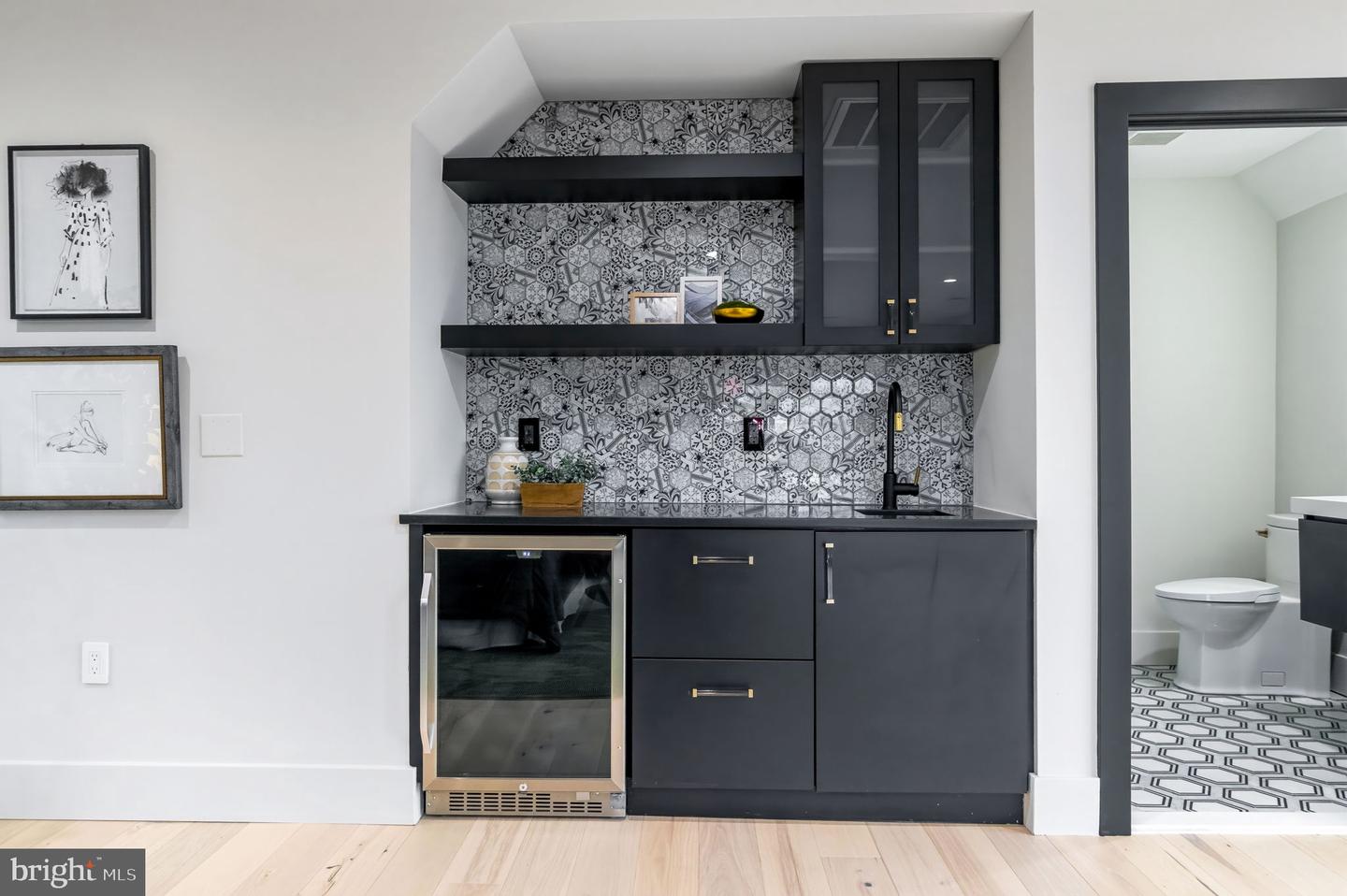 3431 14TH ST N, ARLINGTON, Virginia 22201, 4 Bedrooms Bedrooms, ,4 BathroomsBathrooms,Residential,For sale,3431 14TH ST N,VAAR2067232 MLS # VAAR2067232