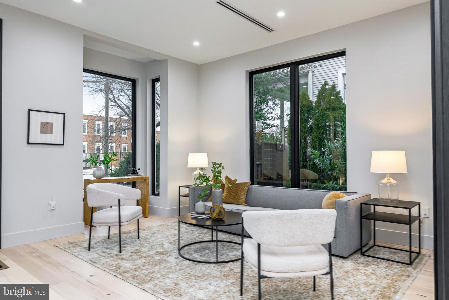 3431 14TH ST N, ARLINGTON, Virginia 22201, 4 Bedrooms Bedrooms, ,4 BathroomsBathrooms,Residential,For sale,3431 14TH ST N,VAAR2067232 MLS # VAAR2067232