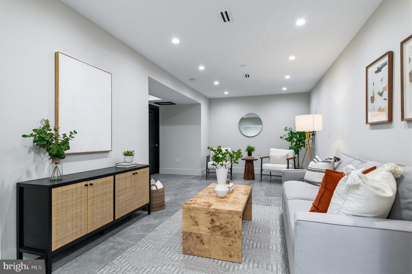 3431 14TH ST N, ARLINGTON, Virginia 22201, 4 Bedrooms Bedrooms, ,4 BathroomsBathrooms,Residential,For sale,3431 14TH ST N,VAAR2067232 MLS # VAAR2067232