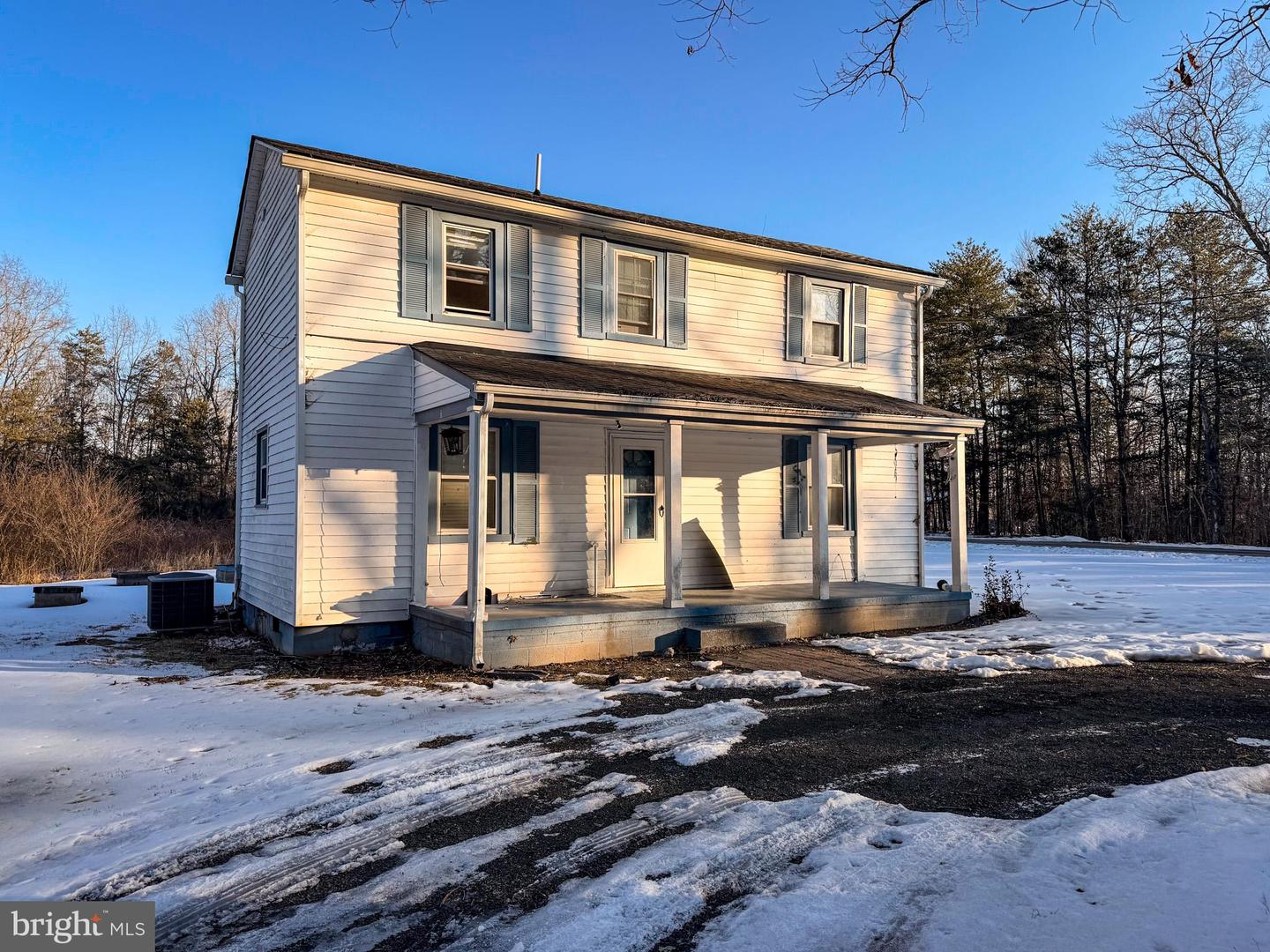 143 CHARLES LN, LOUISA, Virginia 23093, 3 Bedrooms Bedrooms, ,2 BathroomsBathrooms,Residential,For sale,143 CHARLES LN,VALA2009116 MLS # VALA2009116