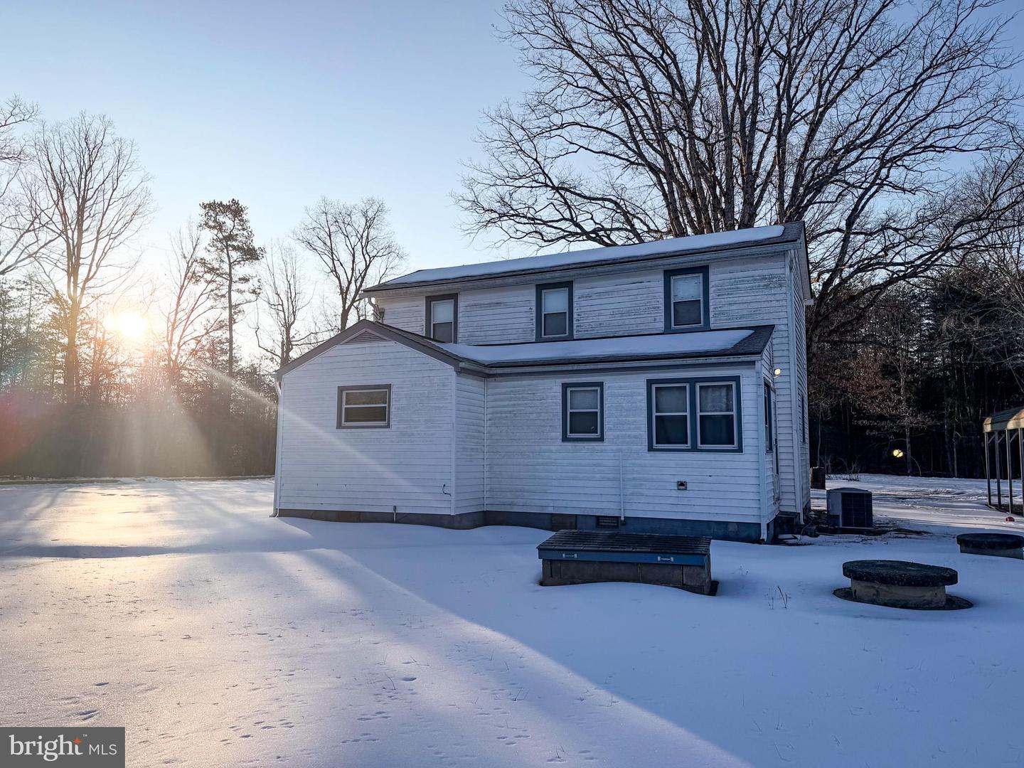 143 CHARLES LN, LOUISA, Virginia 23093, 3 Bedrooms Bedrooms, ,2 BathroomsBathrooms,Residential,For sale,143 CHARLES LN,VALA2009116 MLS # VALA2009116