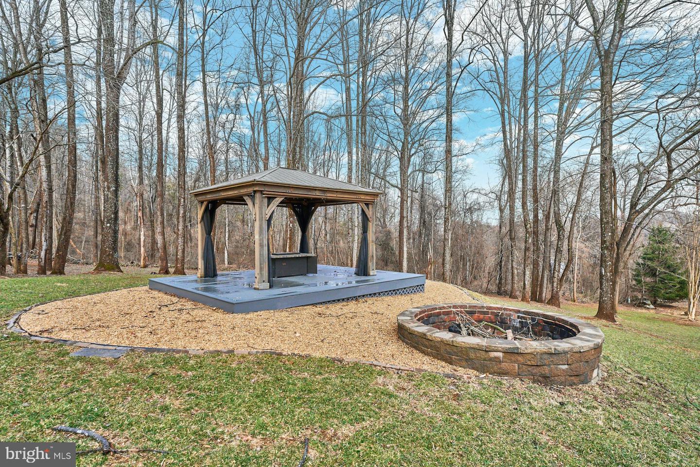 5828 HUNTON WOOD DR, BROAD RUN, Virginia 20137, 4 Bedrooms Bedrooms, ,4 BathroomsBathrooms,Residential,For sale,5828 HUNTON WOOD DR,VAFQ2020112 MLS # VAFQ2020112 5828 HUNTON WOOD DR, BROAD RUN, Virginia 20137, 4 Bedrooms Bedrooms, ,4 BathroomsBathrooms,Residential,For sale,5828 HUNTON WOOD DR,VAFQ2020112 MLS # VAFQ2020112