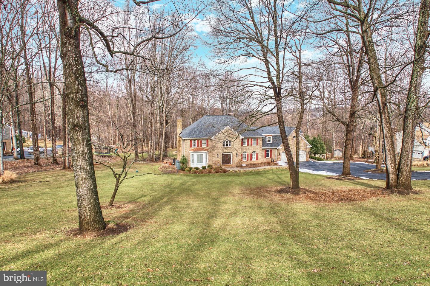 5828 HUNTON WOOD DR, BROAD RUN, Virginia 20137, 4 Bedrooms Bedrooms, ,4 BathroomsBathrooms,Residential,For sale,5828 HUNTON WOOD DR,VAFQ2020112 MLS # VAFQ2020112 5828 HUNTON WOOD DR, BROAD RUN, Virginia 20137, 4 Bedrooms Bedrooms, ,4 BathroomsBathrooms,Residential,For sale,5828 HUNTON WOOD DR,VAFQ2020112 MLS # VAFQ2020112