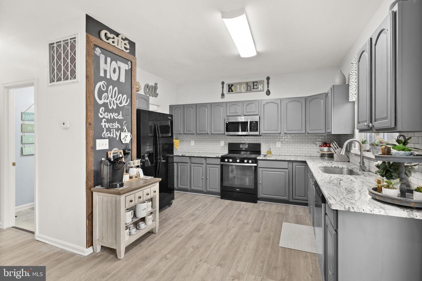 6021 HOT SPRING LN, FREDERICKSBURG, Virginia 22407, 3 Bedrooms Bedrooms, ,2 BathroomsBathrooms,Residential,For sale,6021 HOT SPRING LN,VASP2038626 MLS # VASP2038626