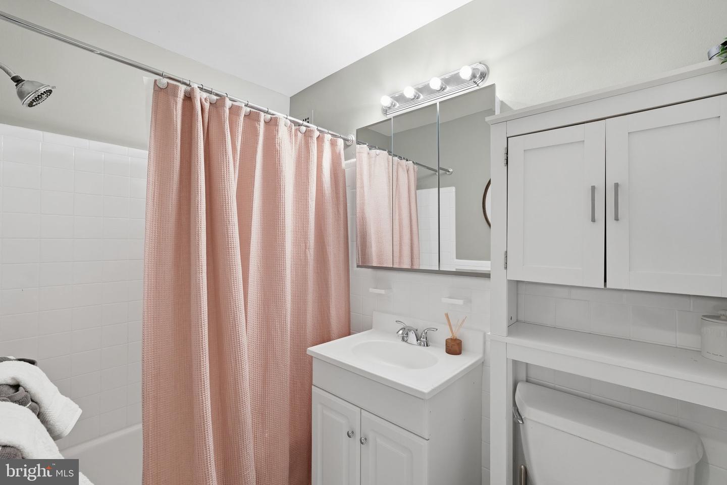 1300 S ARLINGTON RIDGE RD #204, ARLINGTON, Virginia 22202, 1 Bedroom Bedrooms, ,1 BathroomBathrooms,Residential,For sale,1300 S ARLINGTON RIDGE RD #204,VAAR2067808 MLS # VAAR2067808