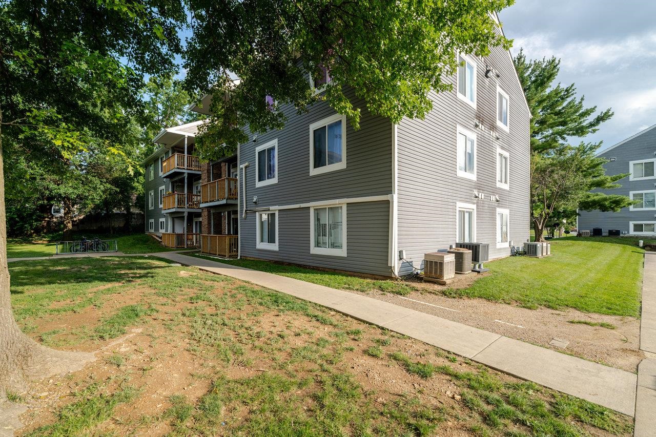 56 SOUTH AVE, HARRISONBURG, Virginia 22801, 4 Bedrooms Bedrooms, ,2 BathroomsBathrooms,Residential,56 SOUTH AVE,673624 MLS # 673624