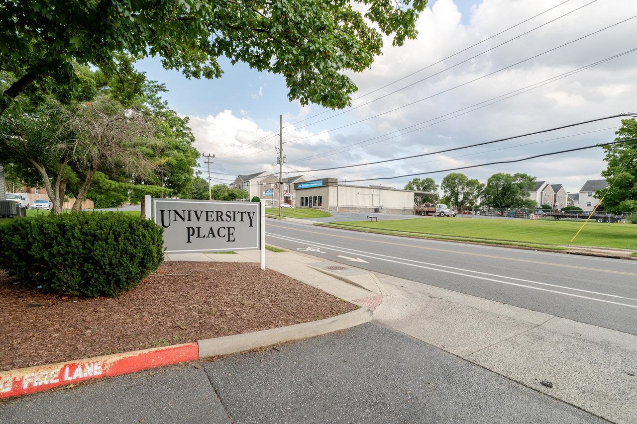 56 SOUTH AVE, HARRISONBURG, Virginia 22801, 4 Bedrooms Bedrooms, ,2 BathroomsBathrooms,Residential,56 SOUTH AVE,673624 MLS # 673624