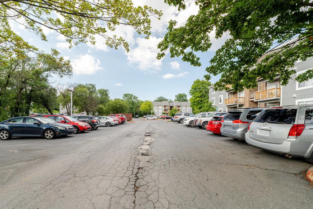 56 SOUTH AVE, HARRISONBURG, Virginia 22801, 4 Bedrooms Bedrooms, ,2 BathroomsBathrooms,Residential,56 SOUTH AVE,673624 MLS # 673624