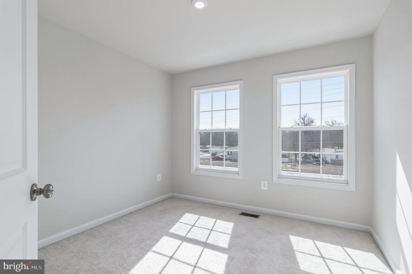 3711 ALLINGTON CT, FREDERICKSBURG, Virginia 22408, 3 Bedrooms Bedrooms, ,2 BathroomsBathrooms,Residential,For sale,3711 ALLINGTON CT,VASP2038746 MLS # VASP2038746