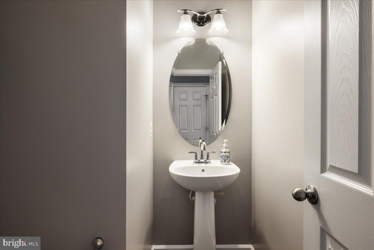 1781 MOULTRIE TER NE, LEESBURG, Virginia 20176, 3 Bedrooms Bedrooms, ,3 BathroomsBathrooms,Residential,For sale,1781 MOULTRIE TER NE,VALO2114274 MLS # VALO2114274