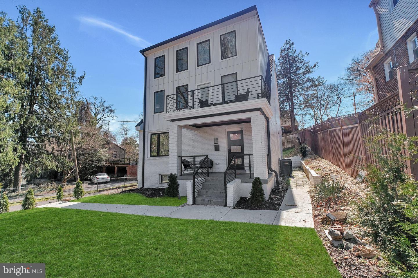 3811 SUITLAND RD SE, WASHINGTON, District Of Columbia 20020, 7 Bedrooms Bedrooms, 12 Rooms Rooms,5 BathroomsBathrooms,Residential,For sale,3811 SUITLAND RD SE,DCDC2242240 MLS # DCDC2242240