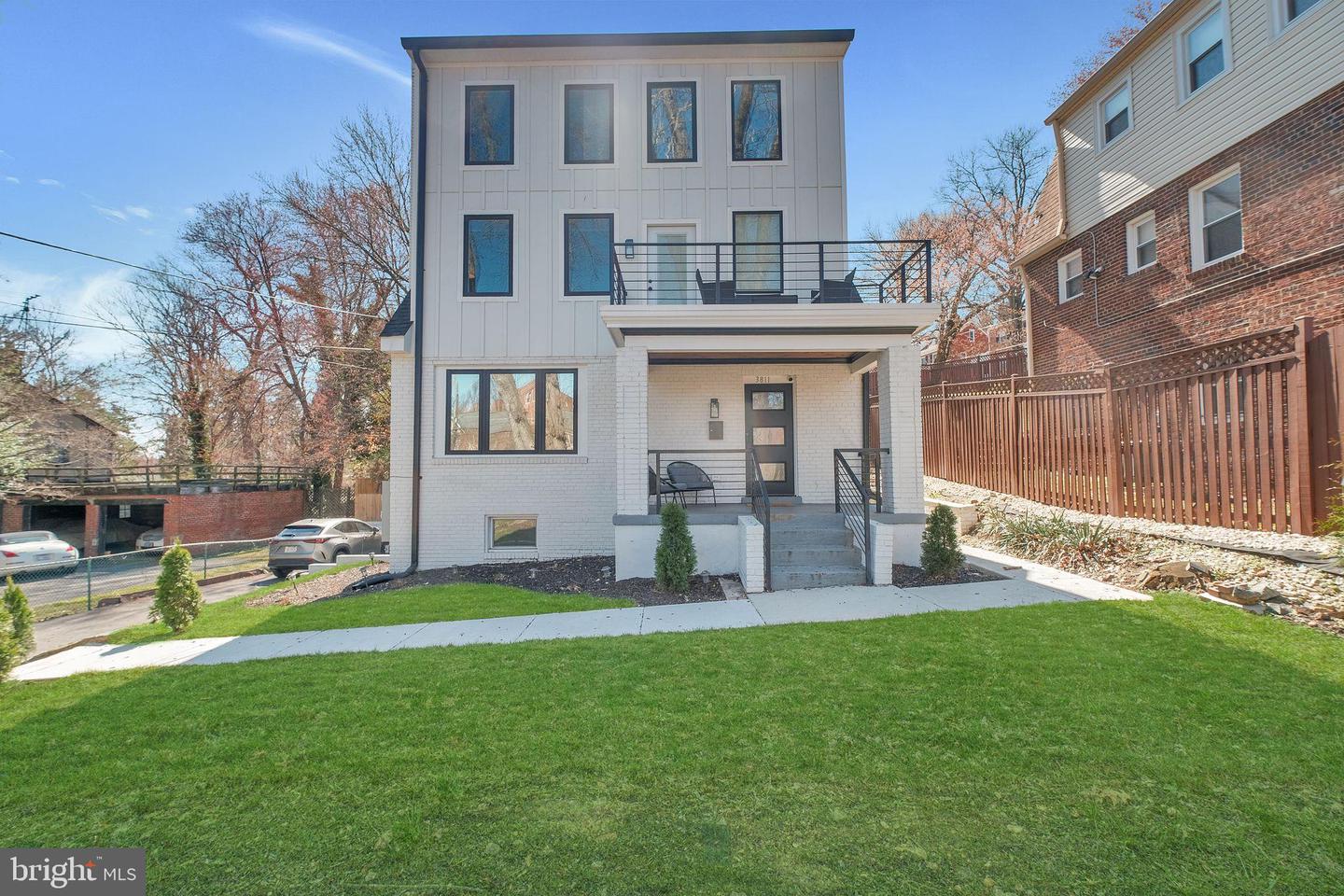 3811 SUITLAND RD SE, WASHINGTON, District Of Columbia 20020, 7 Bedrooms Bedrooms, 12 Rooms Rooms,5 BathroomsBathrooms,Residential,For sale,3811 SUITLAND RD SE,DCDC2242240 MLS # DCDC2242240