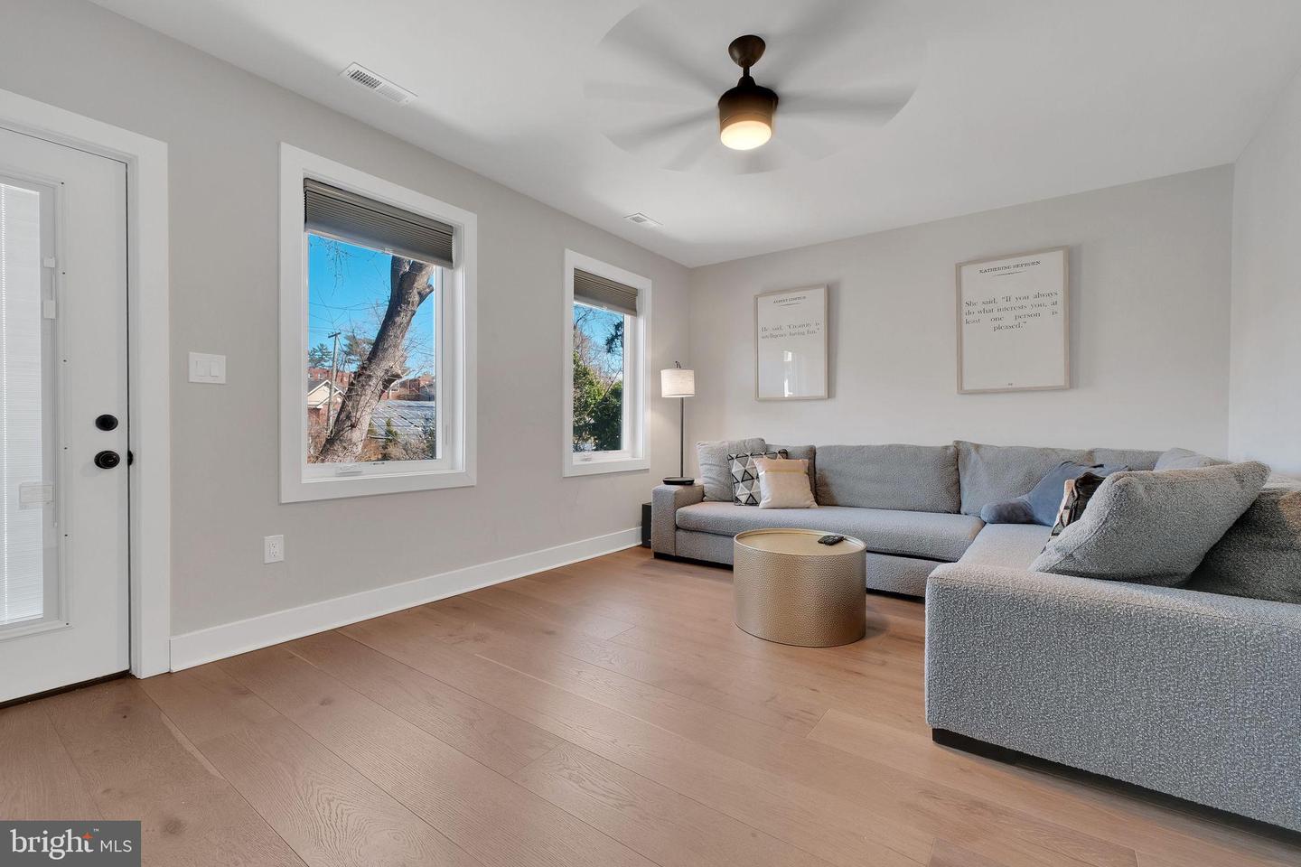 3811 SUITLAND RD SE, WASHINGTON, District Of Columbia 20020, 7 Bedrooms Bedrooms, 12 Rooms Rooms,5 BathroomsBathrooms,Residential,For sale,3811 SUITLAND RD SE,DCDC2242240 MLS # DCDC2242240