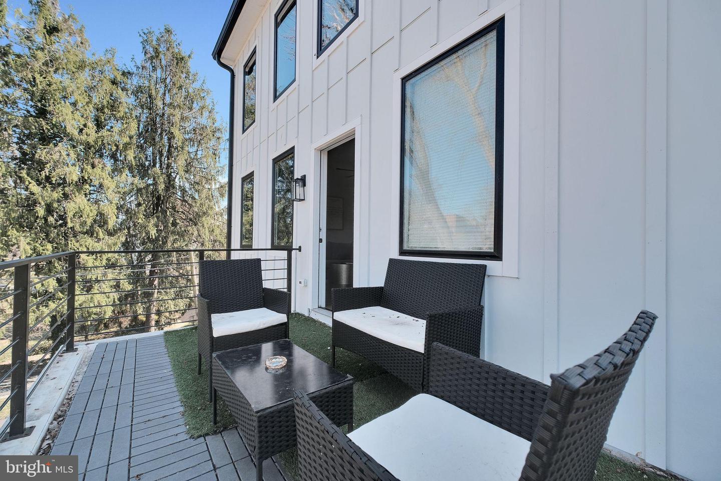 3811 SUITLAND RD SE, WASHINGTON, District Of Columbia 20020, 7 Bedrooms Bedrooms, 12 Rooms Rooms,5 BathroomsBathrooms,Residential,For sale,3811 SUITLAND RD SE,DCDC2242240 MLS # DCDC2242240