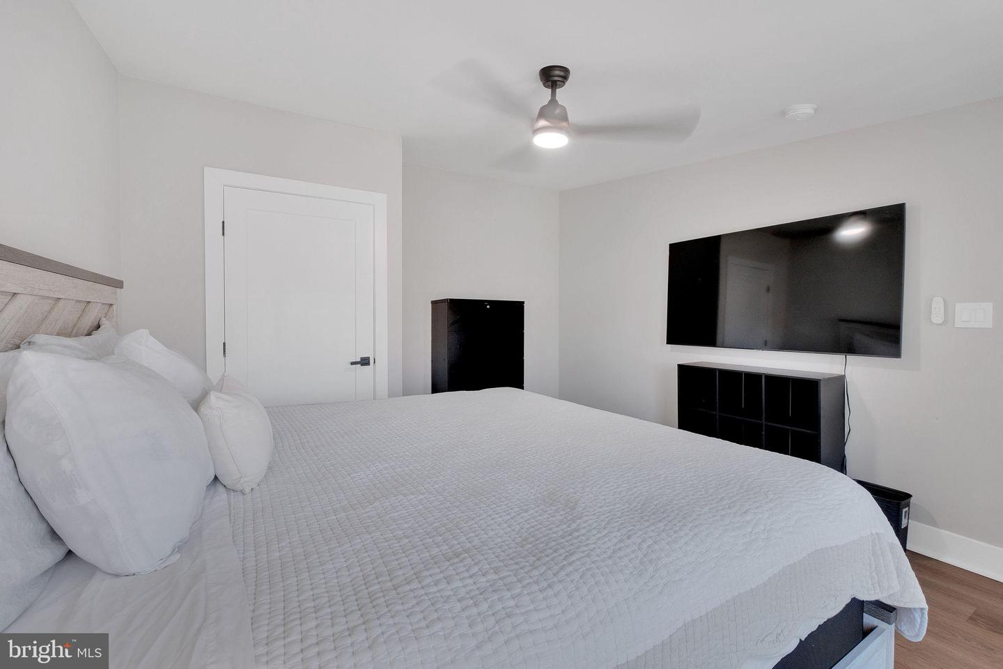 3811 SUITLAND RD SE, WASHINGTON, District Of Columbia 20020, 7 Bedrooms Bedrooms, 12 Rooms Rooms,5 BathroomsBathrooms,Residential,For sale,3811 SUITLAND RD SE,DCDC2242240 MLS # DCDC2242240