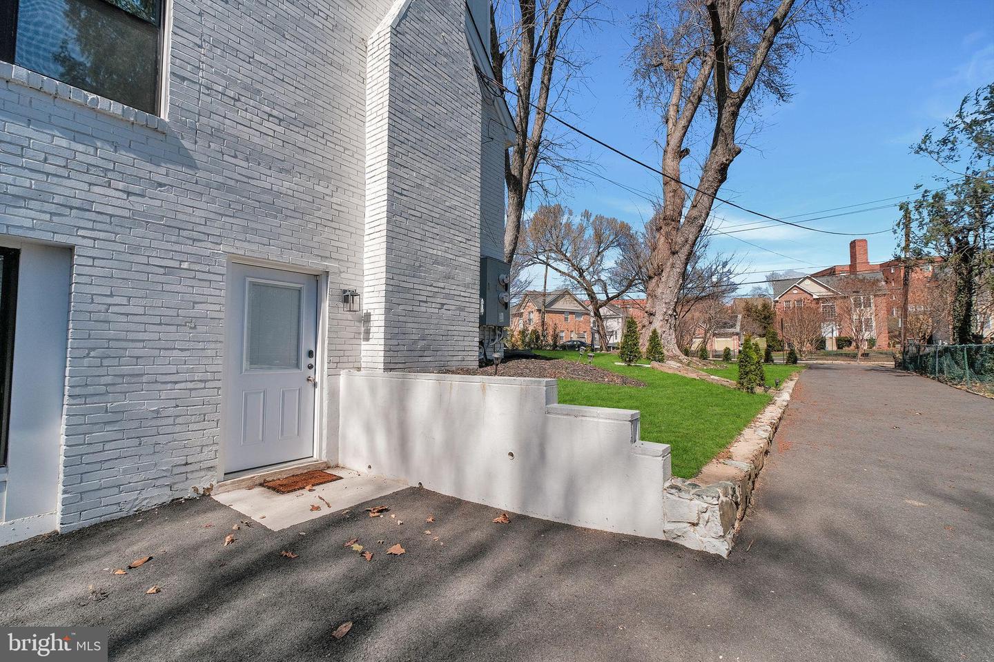 3811 SUITLAND RD SE, WASHINGTON, District Of Columbia 20020, 7 Bedrooms Bedrooms, 12 Rooms Rooms,5 BathroomsBathrooms,Residential,For sale,3811 SUITLAND RD SE,DCDC2242240 MLS # DCDC2242240