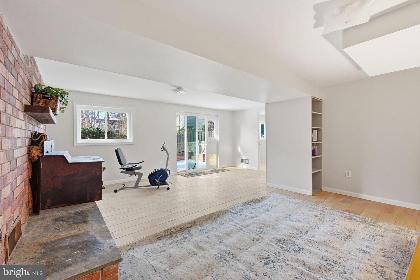 10125 COMMONWEALTH BLVD, FAIRFAX, Virginia 22032, 4 Bedrooms Bedrooms, 12 Rooms Rooms,2 BathroomsBathrooms,Residential,For sale,10125 COMMONWEALTH BLVD,VAFX2287128 MLS # VAFX2287128