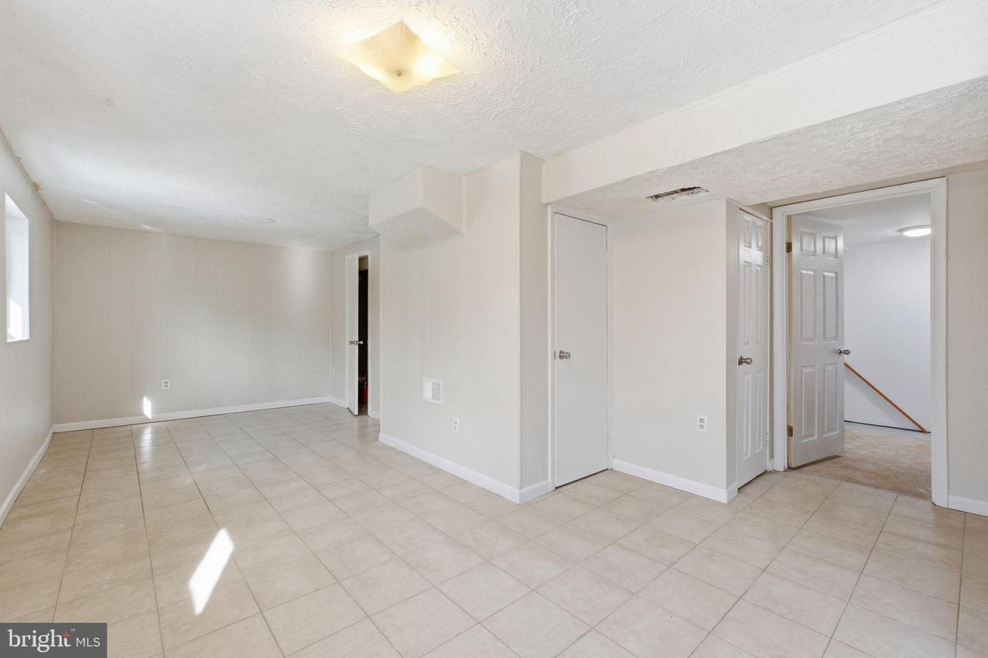 10125 COMMONWEALTH BLVD, FAIRFAX, Virginia 22032, 4 Bedrooms Bedrooms, 12 Rooms Rooms,2 BathroomsBathrooms,Residential,For sale,10125 COMMONWEALTH BLVD,VAFX2287128 MLS # VAFX2287128