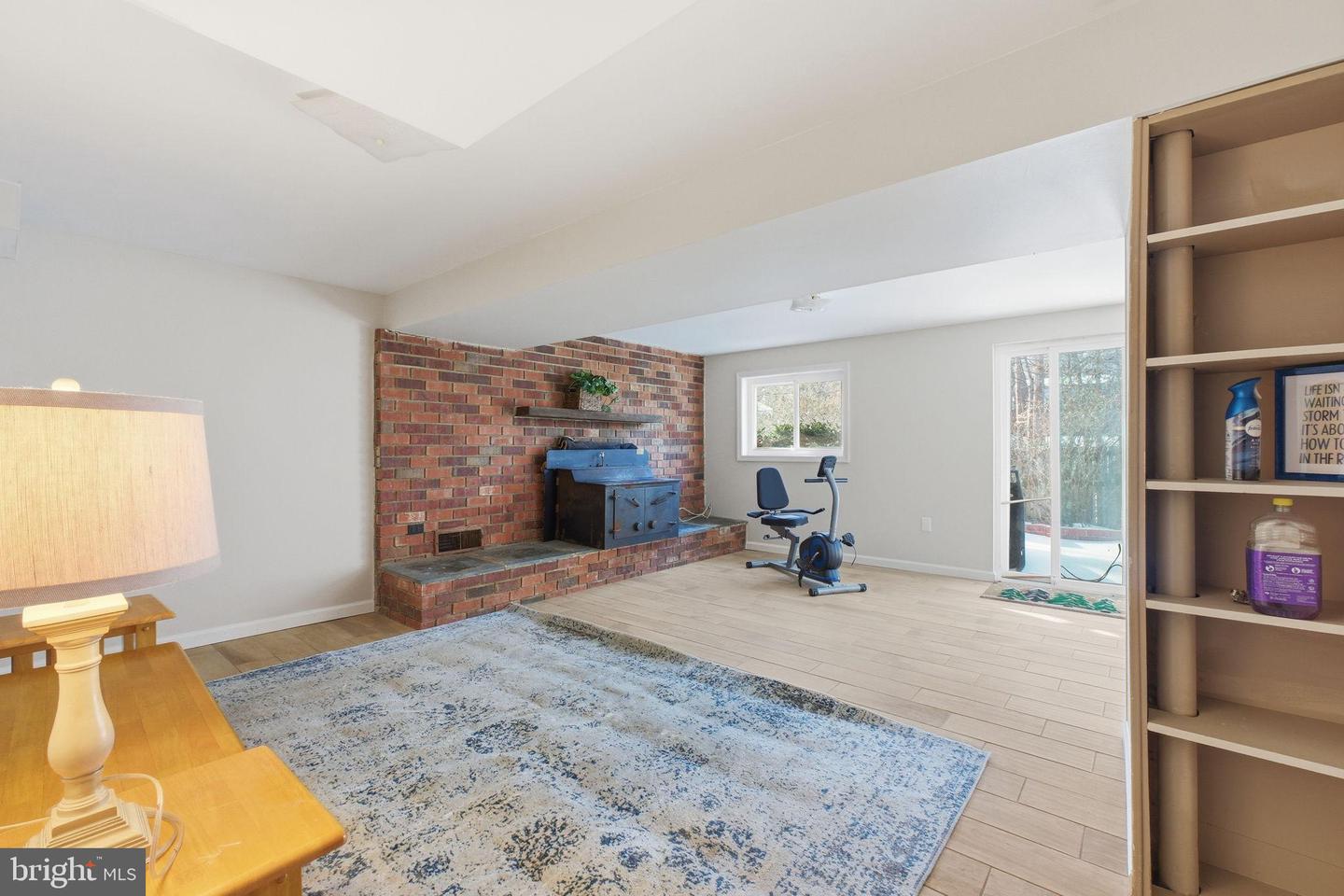 10125 COMMONWEALTH BLVD, FAIRFAX, Virginia 22032, 4 Bedrooms Bedrooms, 12 Rooms Rooms,2 BathroomsBathrooms,Residential,For sale,10125 COMMONWEALTH BLVD,VAFX2287128 MLS # VAFX2287128