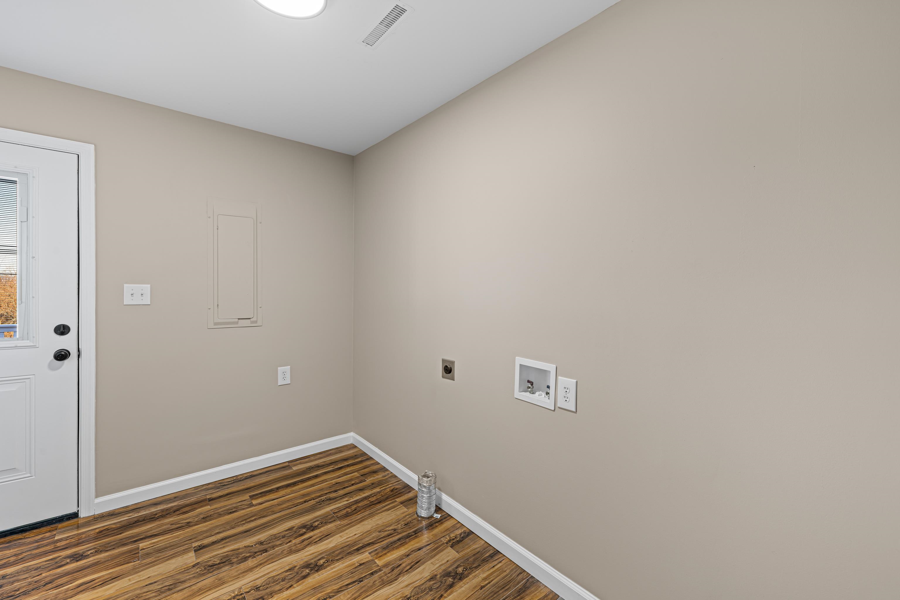 1293 LEE HWY, VERONA, Virginia 24482, 4 Bedrooms Bedrooms, ,2 BathroomsBathrooms,Residential,1293 LEE HWY,673632 MLS # 673632