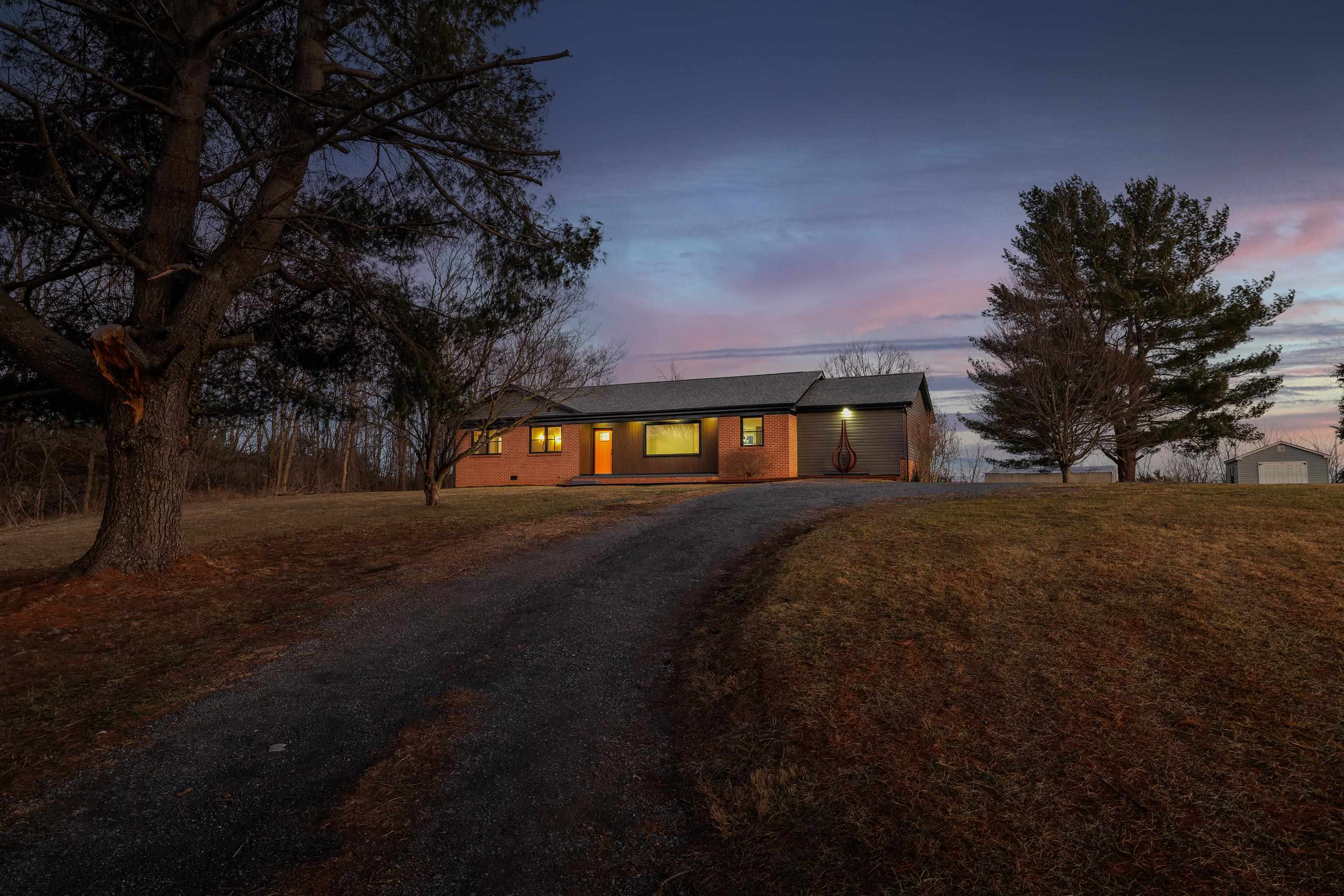 1293 LEE HWY, VERONA, Virginia 24482, 4 Bedrooms Bedrooms, ,2 BathroomsBathrooms,Residential,1293 LEE HWY,673632 MLS # 673632