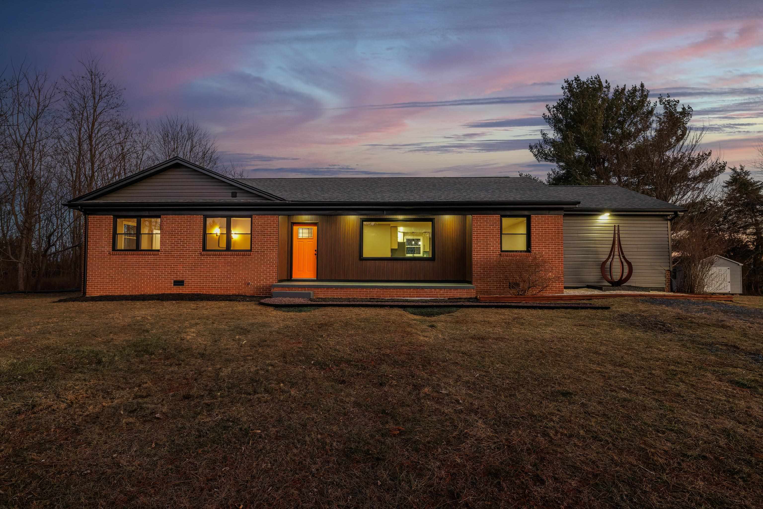 1293 LEE HWY, VERONA, Virginia 24482, 4 Bedrooms Bedrooms, ,2 BathroomsBathrooms,Residential,1293 LEE HWY,673632 MLS # 673632