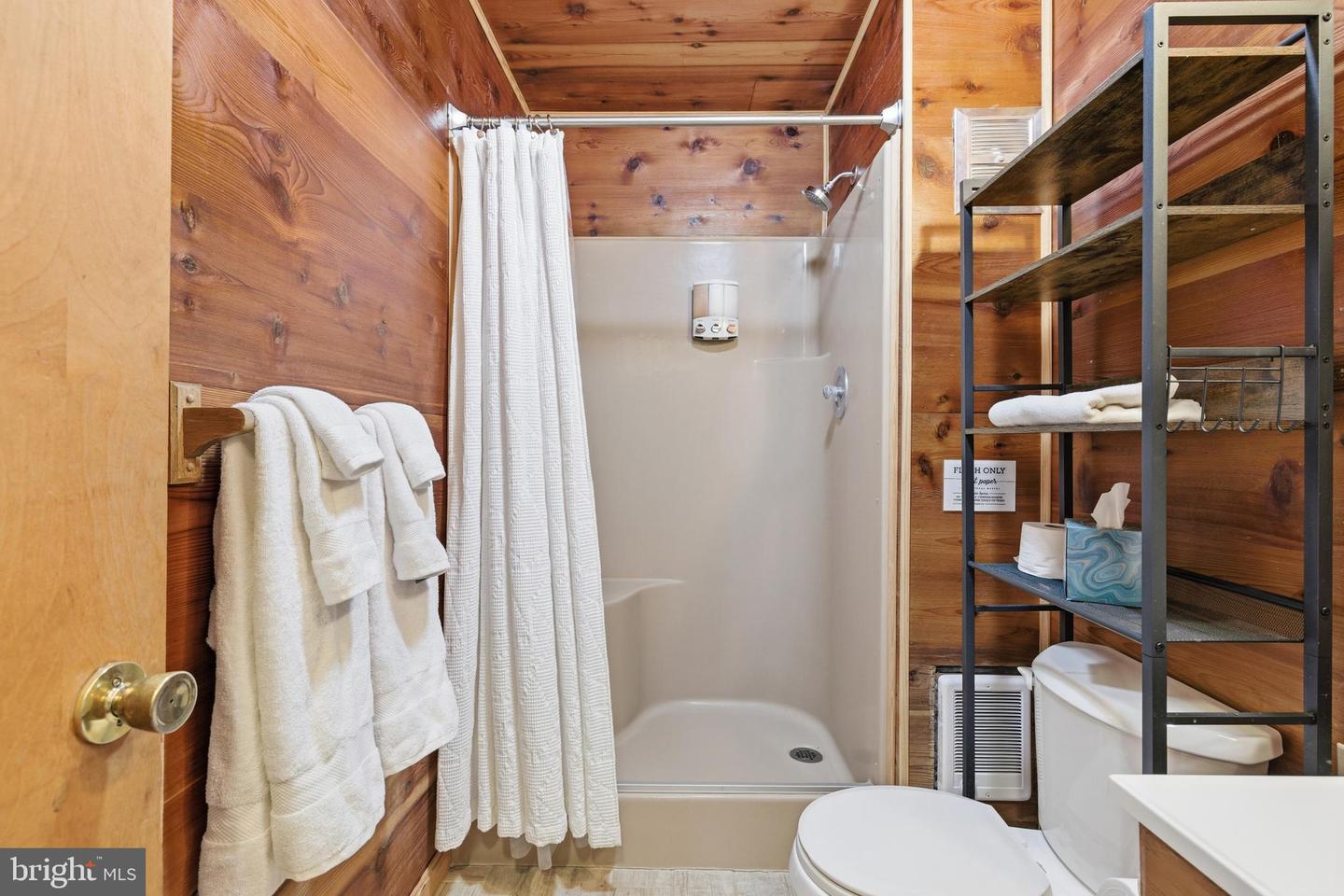 103 BUZZARD VIEW PL, SHENANDOAH, Virginia 22849, 3 Bedrooms Bedrooms, ,1 BathroomBathrooms,Residential,For sale,103 BUZZARD VIEW PL,VAPA2005940 MLS # VAPA2005940