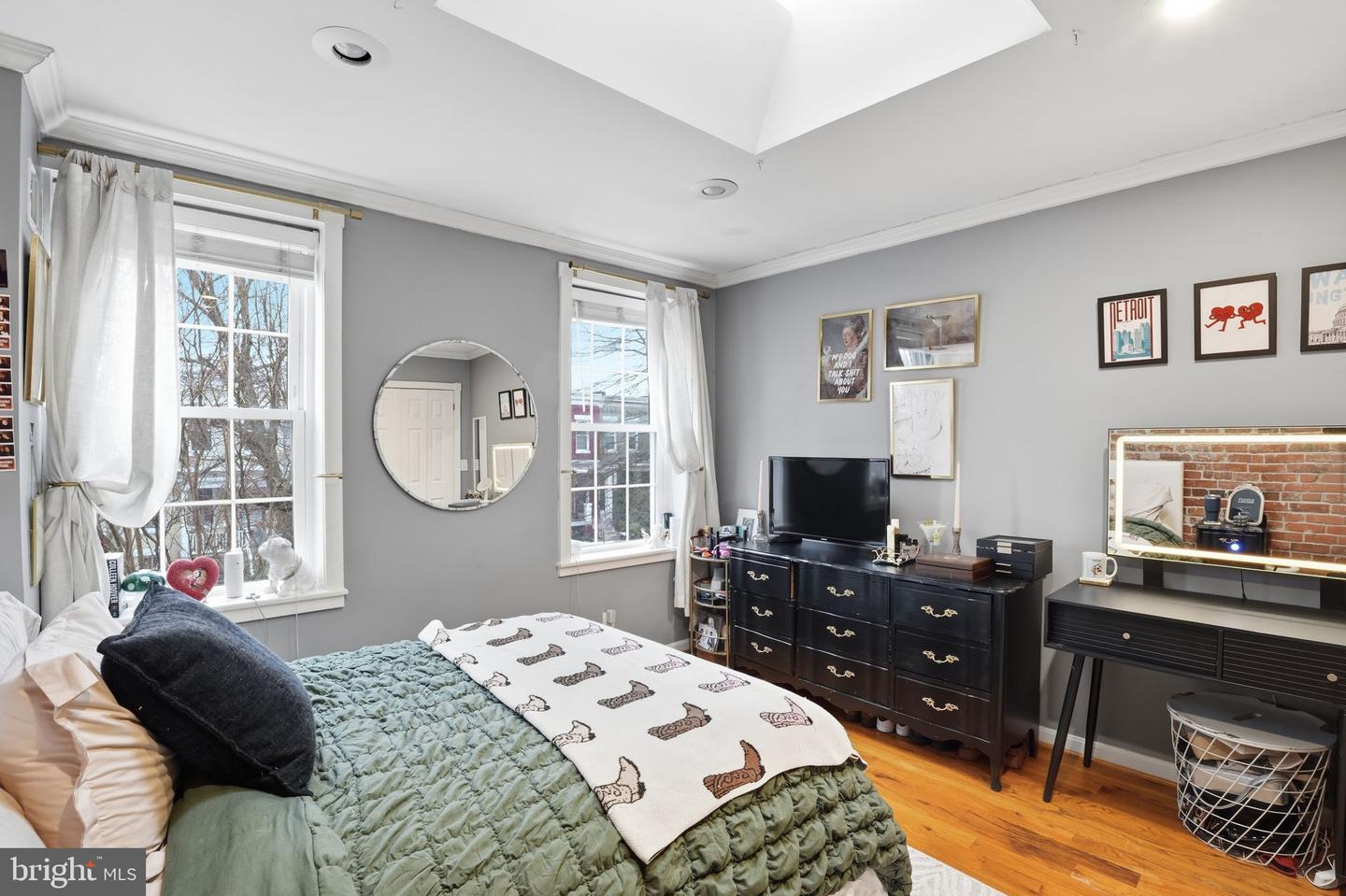 1616 D ST SE, WASHINGTON, District Of Columbia 20003, 2 Bedrooms Bedrooms, ,2 BathroomsBathrooms,Residential,For sale,1616 D ST SE,DCDC2243362 MLS # DCDC2243362 1616 D ST SE, WASHINGTON, District Of Columbia 20003, 2 Bedrooms Bedrooms, ,2 BathroomsBathrooms,Residential,For sale,1616 D ST SE,DCDC2243362 MLS # DCDC2243362