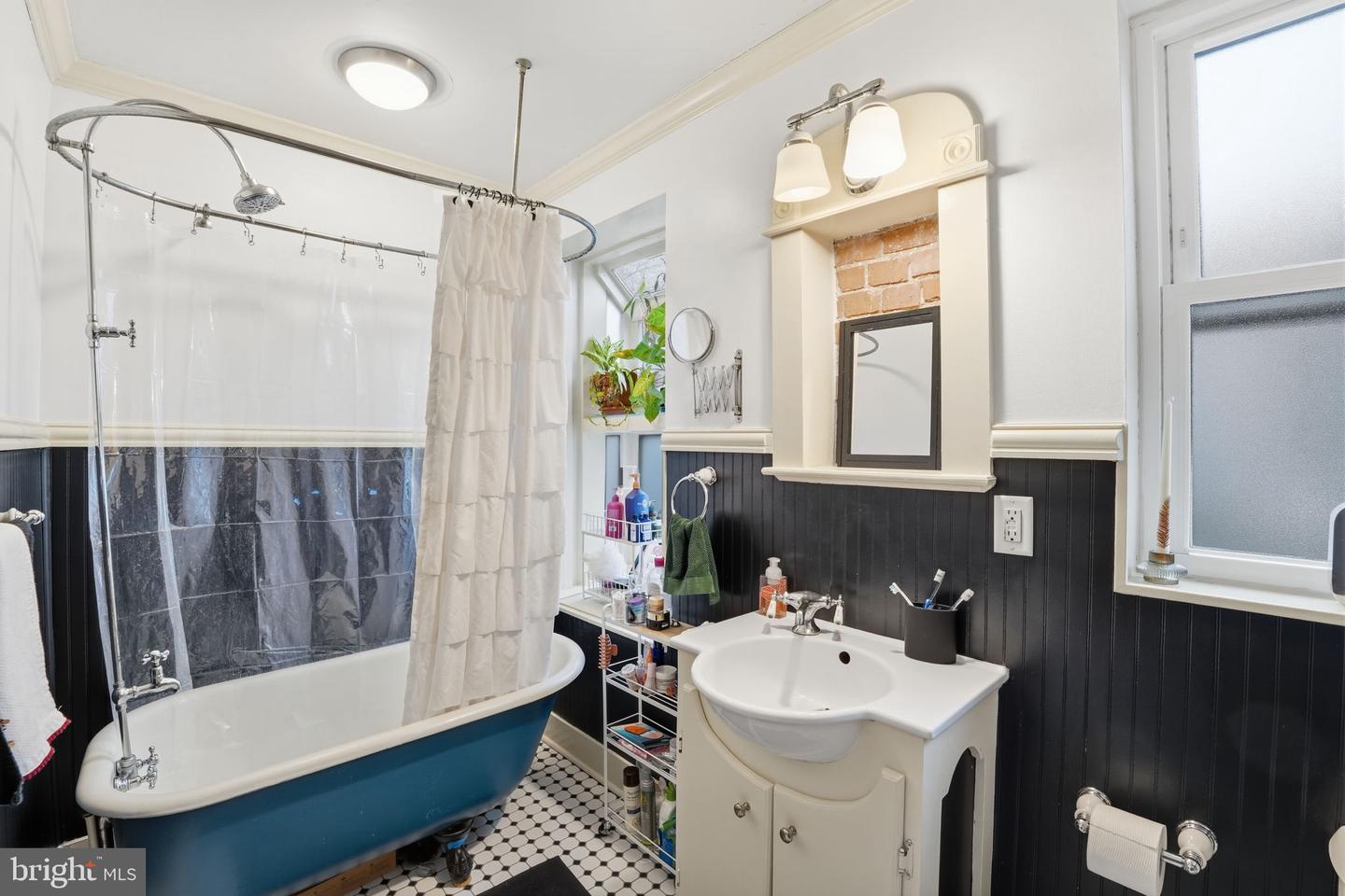 1616 D ST SE, WASHINGTON, District Of Columbia 20003, 2 Bedrooms Bedrooms, ,2 BathroomsBathrooms,Residential,For sale,1616 D ST SE,DCDC2243362 MLS # DCDC2243362 1616 D ST SE, WASHINGTON, District Of Columbia 20003, 2 Bedrooms Bedrooms, ,2 BathroomsBathrooms,Residential,For sale,1616 D ST SE,DCDC2243362 MLS # DCDC2243362