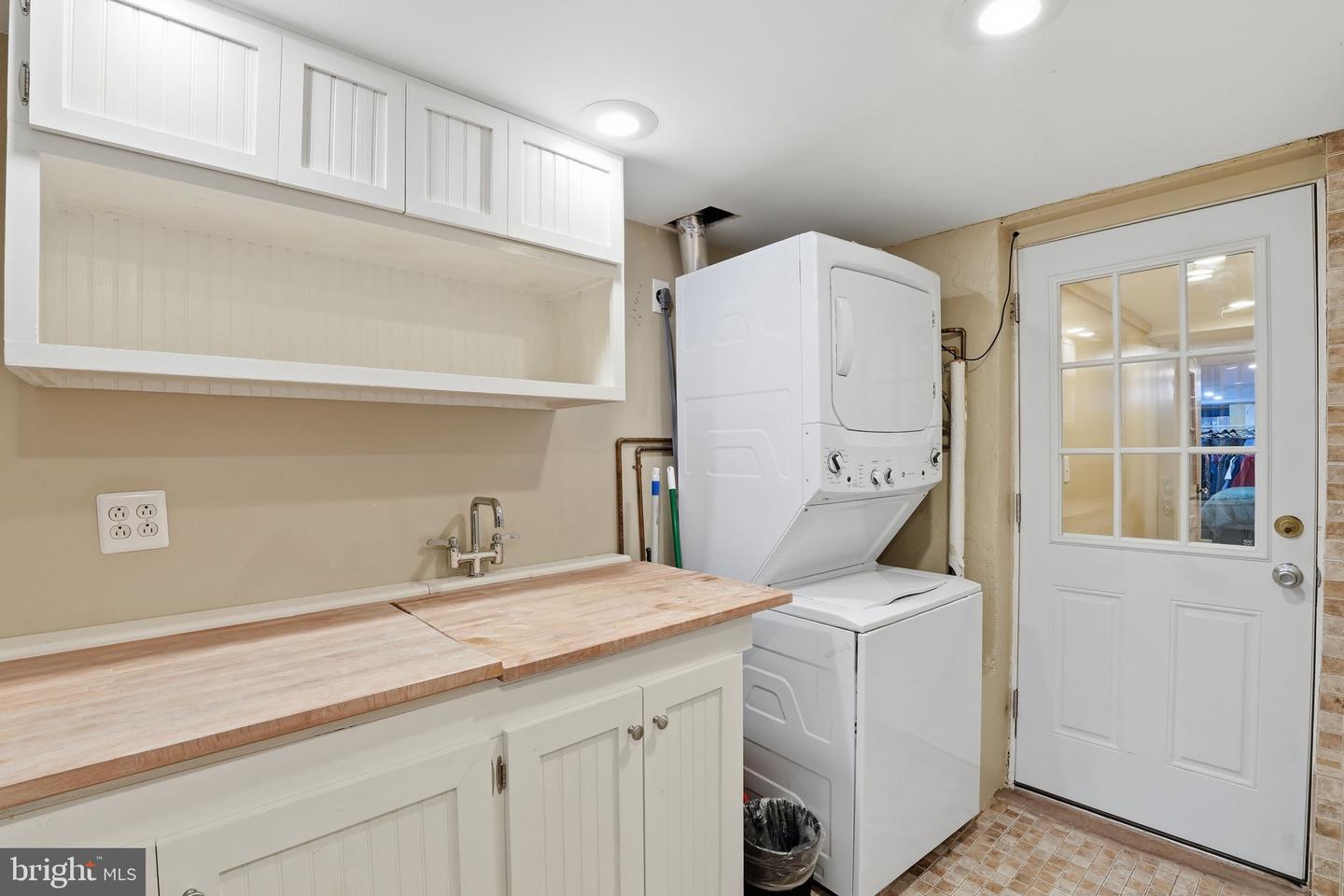 1616 D ST SE, WASHINGTON, District Of Columbia 20003, 2 Bedrooms Bedrooms, ,2 BathroomsBathrooms,Residential,For sale,1616 D ST SE,DCDC2243362 MLS # DCDC2243362 1616 D ST SE, WASHINGTON, District Of Columbia 20003, 2 Bedrooms Bedrooms, ,2 BathroomsBathrooms,Residential,For sale,1616 D ST SE,DCDC2243362 MLS # DCDC2243362