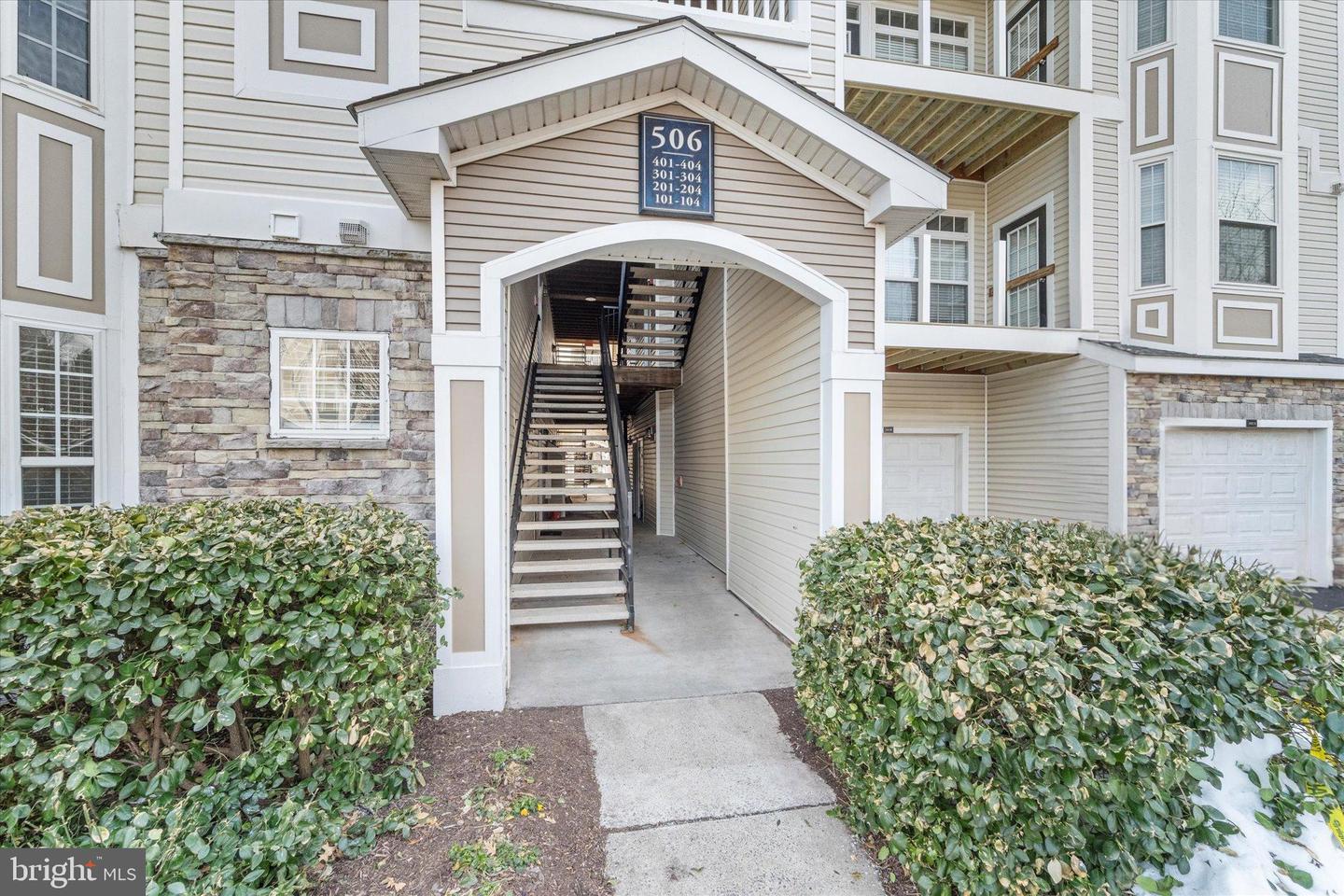 506 SUNSET VIEW TER SE #101, LEESBURG, Virginia 20175, 2 Bedrooms Bedrooms, 4 Rooms Rooms,2 BathroomsBathrooms,Residential,For sale,506 SUNSET VIEW TER SE #101,VALO2114804 MLS # VALO2114804