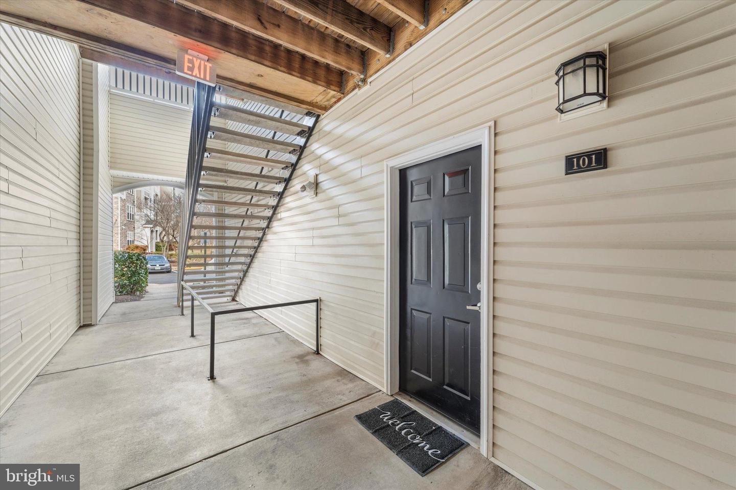 506 SUNSET VIEW TER SE #101, LEESBURG, Virginia 20175, 2 Bedrooms Bedrooms, 4 Rooms Rooms,2 BathroomsBathrooms,Residential,For sale,506 SUNSET VIEW TER SE #101,VALO2114804 MLS # VALO2114804