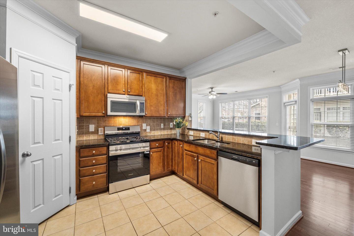 506 SUNSET VIEW TER SE #101, LEESBURG, Virginia 20175, 2 Bedrooms Bedrooms, 4 Rooms Rooms,2 BathroomsBathrooms,Residential,For sale,506 SUNSET VIEW TER SE #101,VALO2114804 MLS # VALO2114804