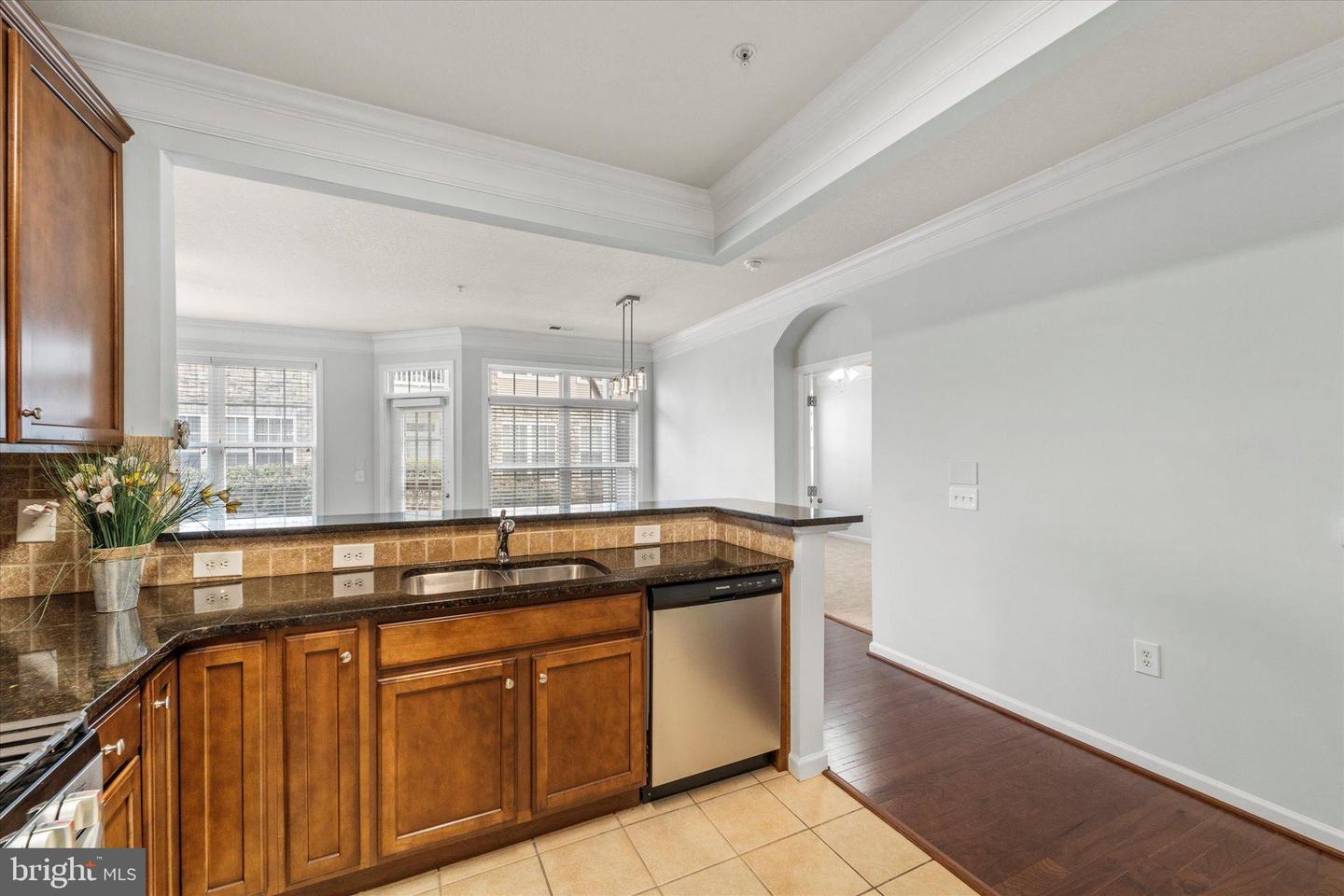 506 SUNSET VIEW TER SE #101, LEESBURG, Virginia 20175, 2 Bedrooms Bedrooms, 4 Rooms Rooms,2 BathroomsBathrooms,Residential,For sale,506 SUNSET VIEW TER SE #101,VALO2114804 MLS # VALO2114804