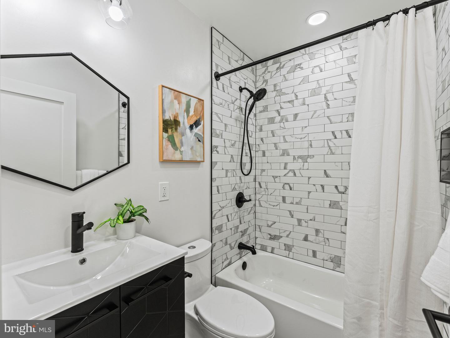 4320 7TH ST NW #2, WASHINGTON, District Of Columbia 20011, 4 Bedrooms Bedrooms, 8 Rooms Rooms,4 BathroomsBathrooms,Residential,For sale,4320 7TH ST NW #2,DCDC2243598 MLS # DCDC2243598