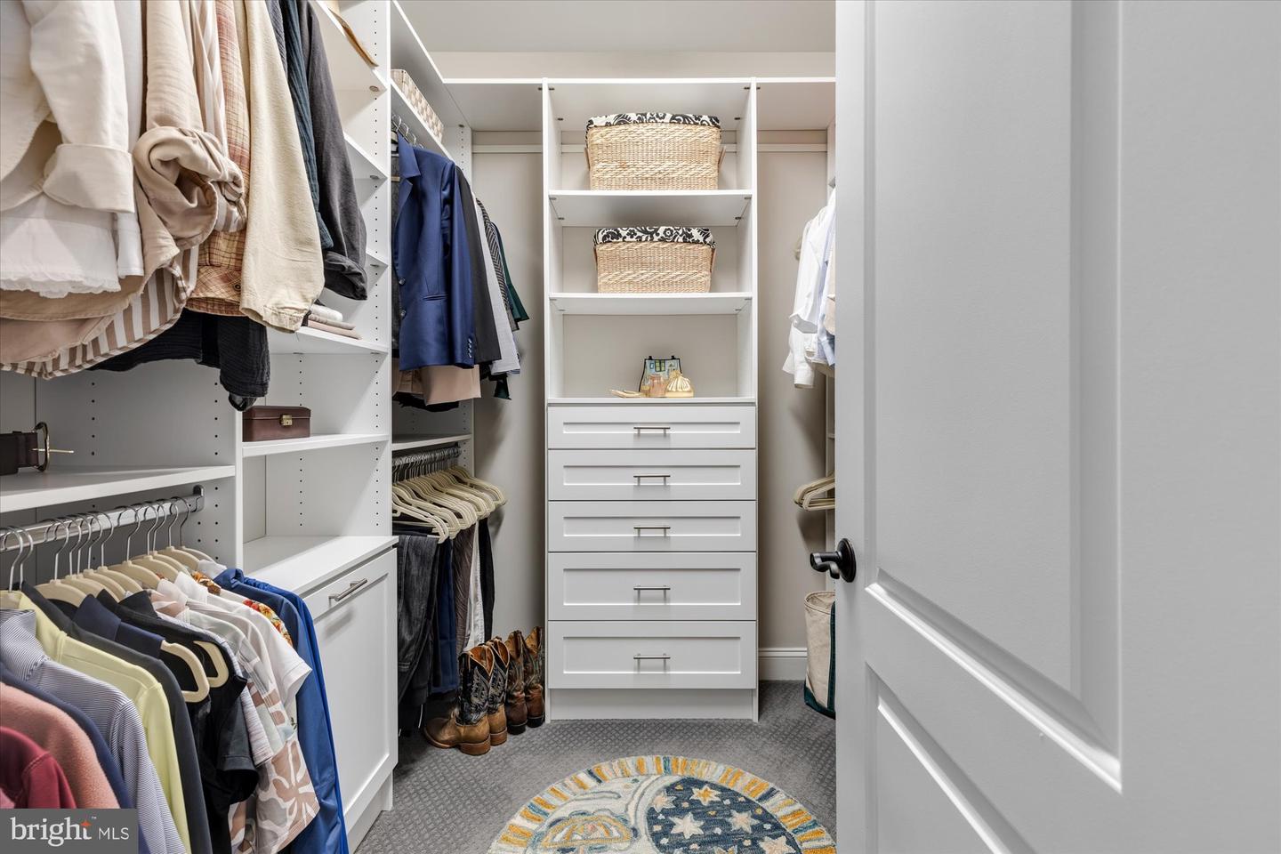 6618 GORDON AVE, FALLS CHURCH, Virginia 22046, 6 Bedrooms Bedrooms, ,5 BathroomsBathrooms,Residential,For sale,6618 GORDON AVE,VAFX2287866 MLS # VAFX2287866