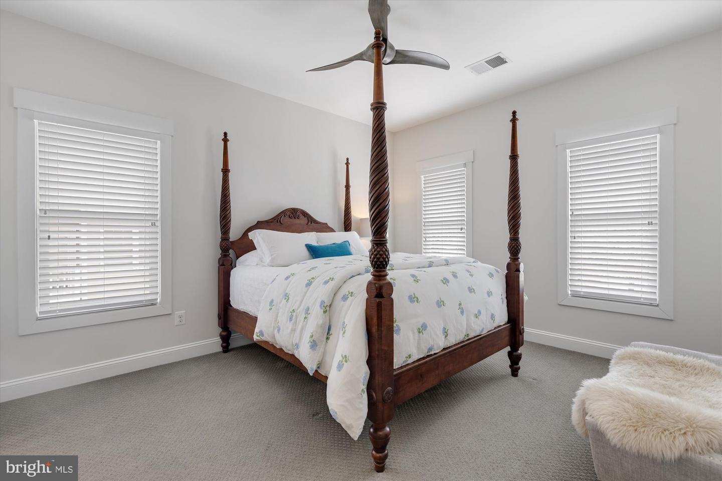 6618 GORDON AVE, FALLS CHURCH, Virginia 22046, 6 Bedrooms Bedrooms, ,5 BathroomsBathrooms,Residential,For sale,6618 GORDON AVE,VAFX2287866 MLS # VAFX2287866