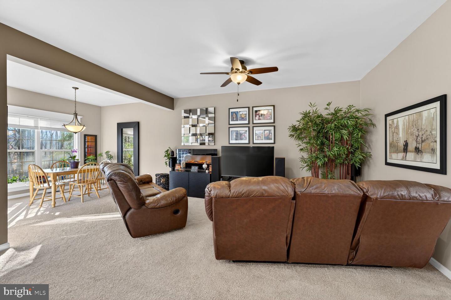 6697 ORDSALL ST, ALEXANDRIA, Virginia 22315, 4 Bedrooms Bedrooms, ,3 BathroomsBathrooms,Residential,For sale,6697 ORDSALL ST,VAFX2287972 MLS # VAFX2287972