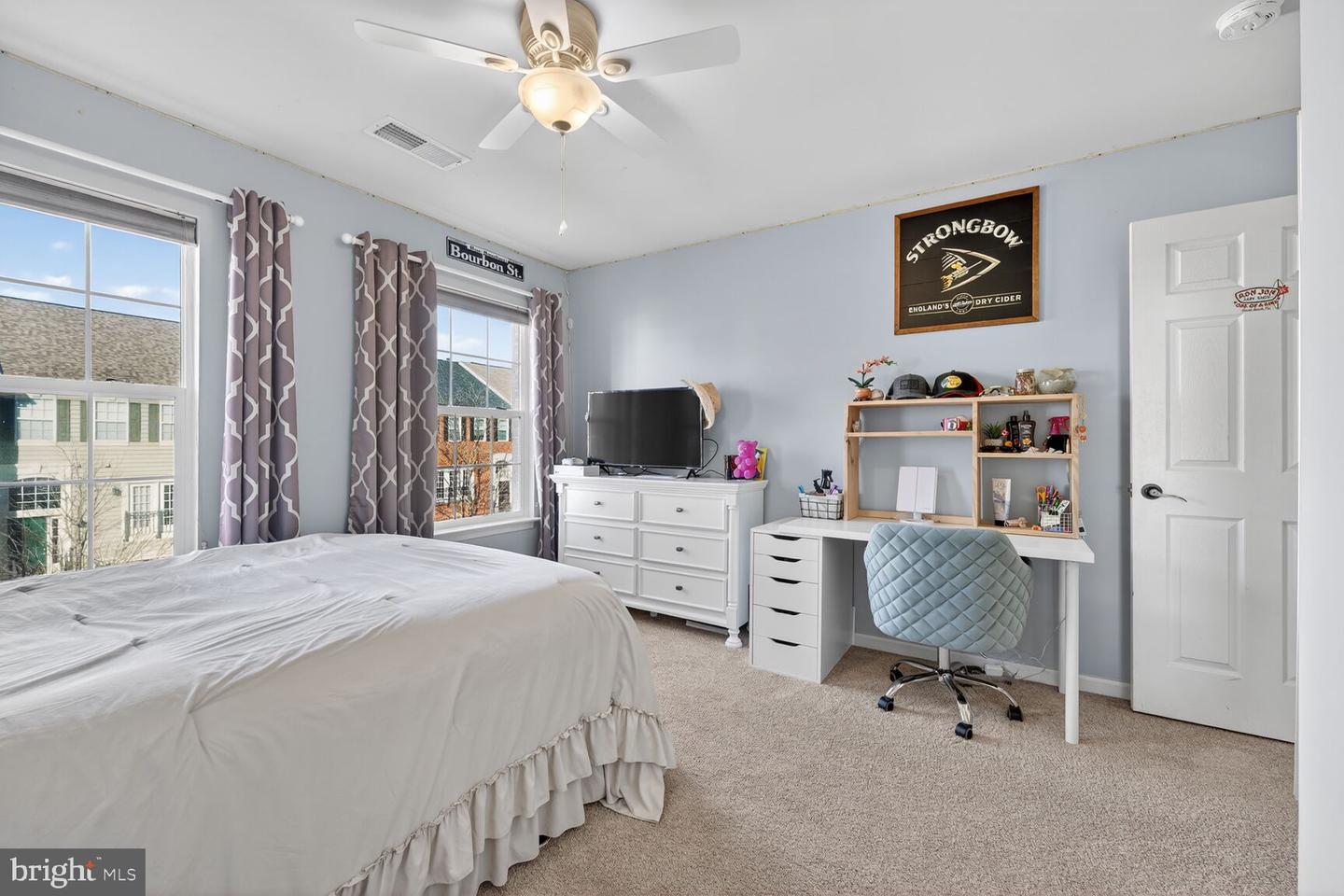 6697 ORDSALL ST, ALEXANDRIA, Virginia 22315, 4 Bedrooms Bedrooms, ,3 BathroomsBathrooms,Residential,For sale,6697 ORDSALL ST,VAFX2287972 MLS # VAFX2287972