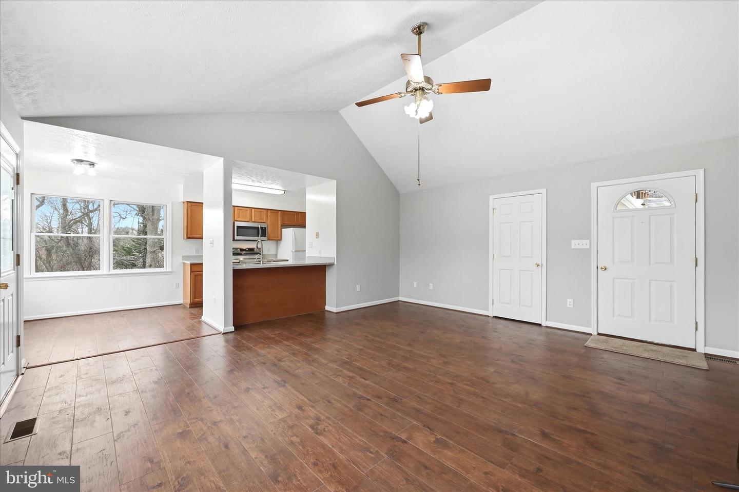 588 APPLE ORCHARD DR, LINDEN, Virginia 22642, 4 Bedrooms Bedrooms, ,3 BathroomsBathrooms,Residential,For sale,588 APPLE ORCHARD DR,VAWR2013290 MLS # VAWR2013290