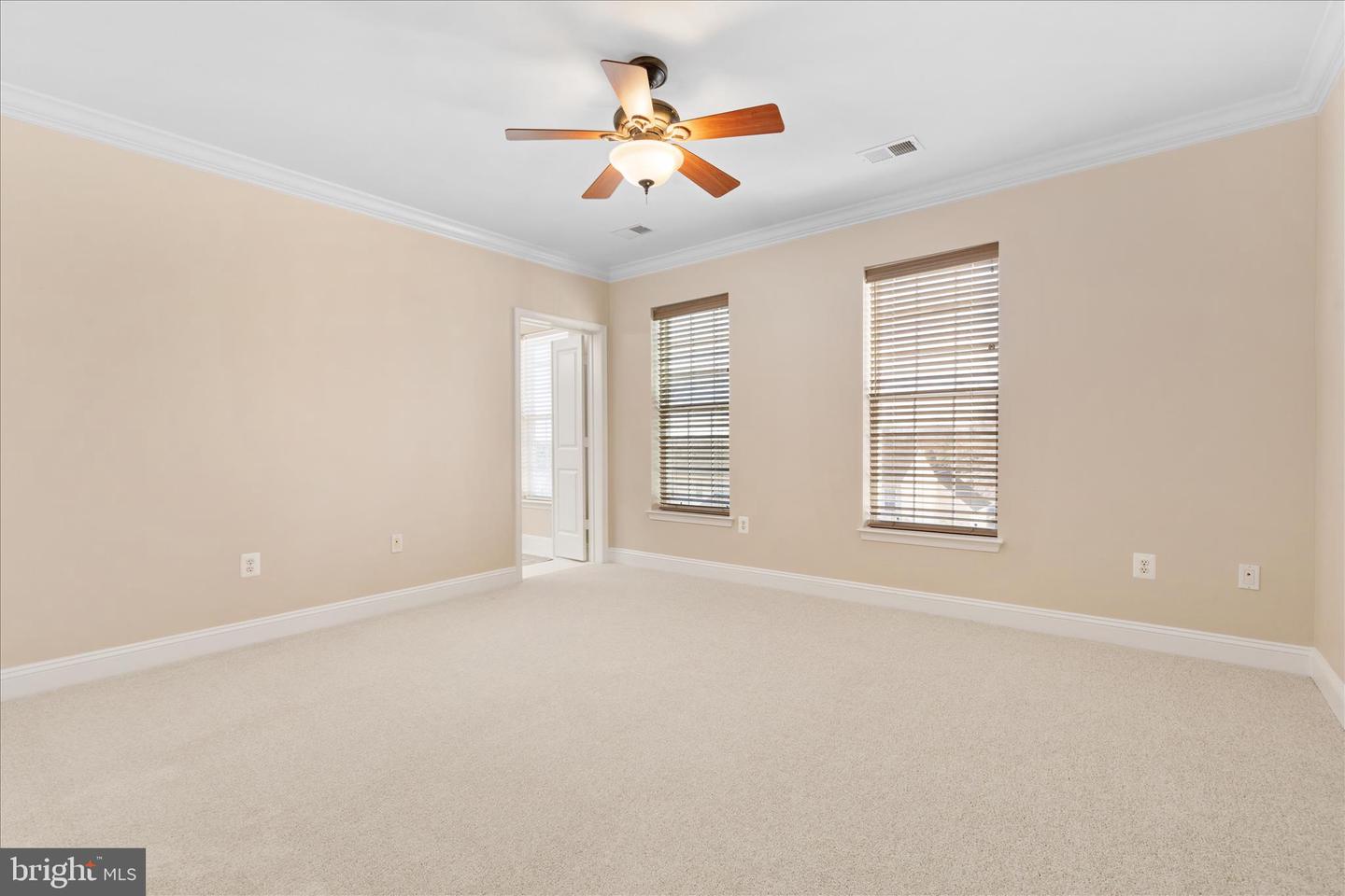 6696 CLUB HOUSE LN #206, WARRENTON, Virginia 20187, 2 Bedrooms Bedrooms, ,2 BathroomsBathrooms,Residential,For sale,6696 CLUB HOUSE LN #206,VAFQ2020356 MLS # VAFQ2020356