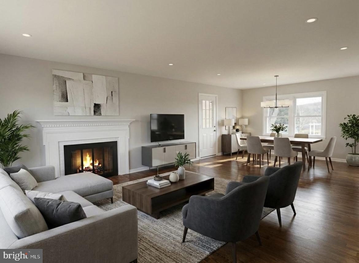 624 FOXCROFT RD, WARRENTON, Virginia 20186, 4 Bedrooms Bedrooms, 7 Rooms Rooms,3 BathroomsBathrooms,Residential,For sale,624 FOXCROFT RD,VAFQ2020358 MLS # VAFQ2020358