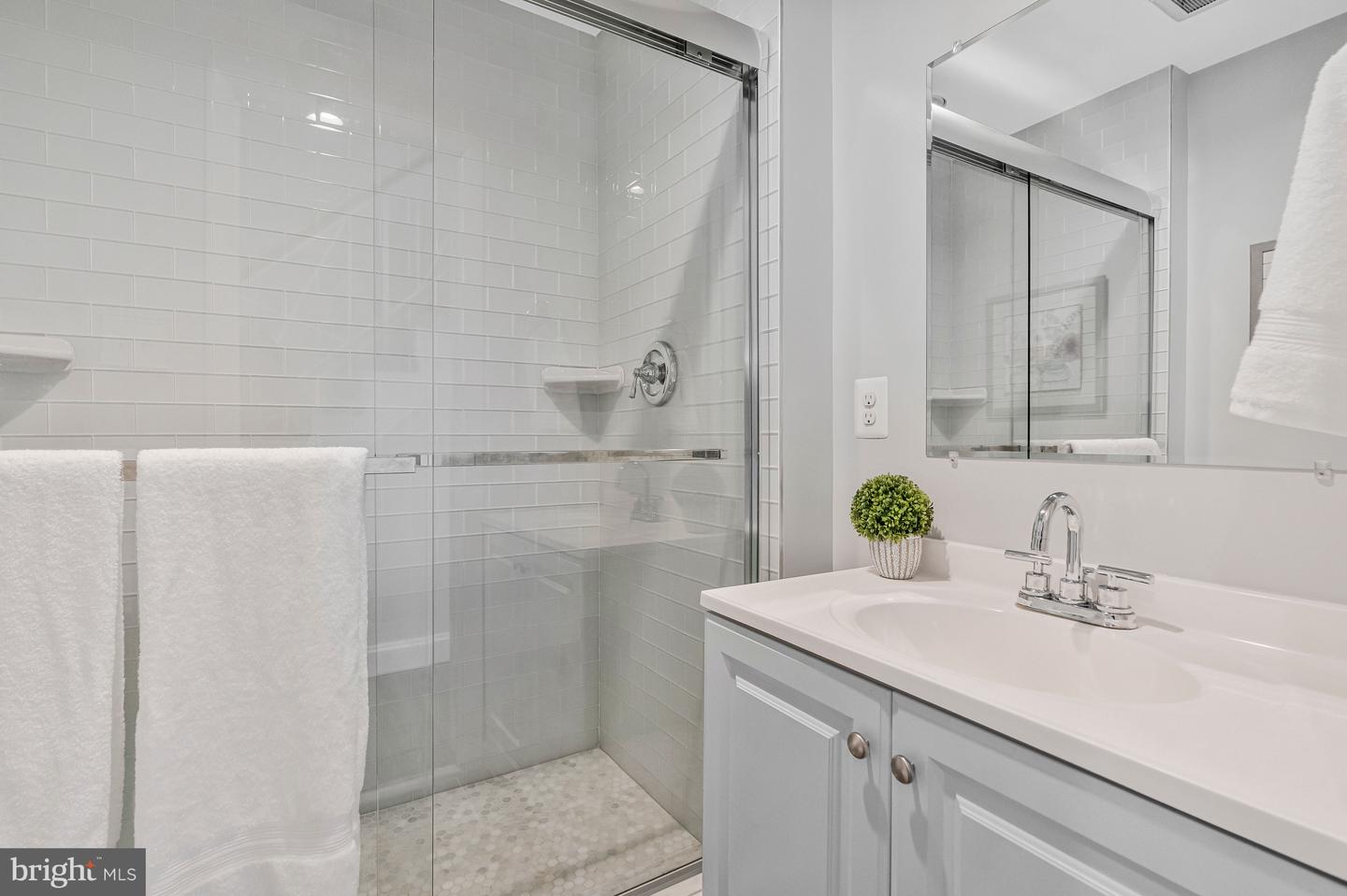 13127 PARSON LN, FAIRFAX, Virginia 22033, 3 Bedrooms Bedrooms, ,3 BathroomsBathrooms,Residential,For sale,13127 PARSON LN,VAFX2288564 MLS # VAFX2288564