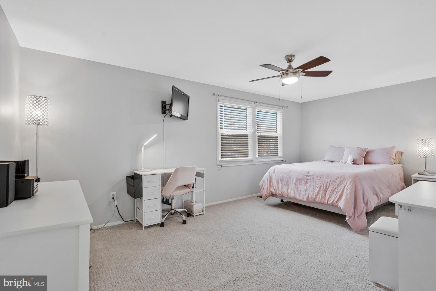 13127 PARSON LN, FAIRFAX, Virginia 22033, 3 Bedrooms Bedrooms, ,3 BathroomsBathrooms,Residential,For sale,13127 PARSON LN,VAFX2288564 MLS # VAFX2288564