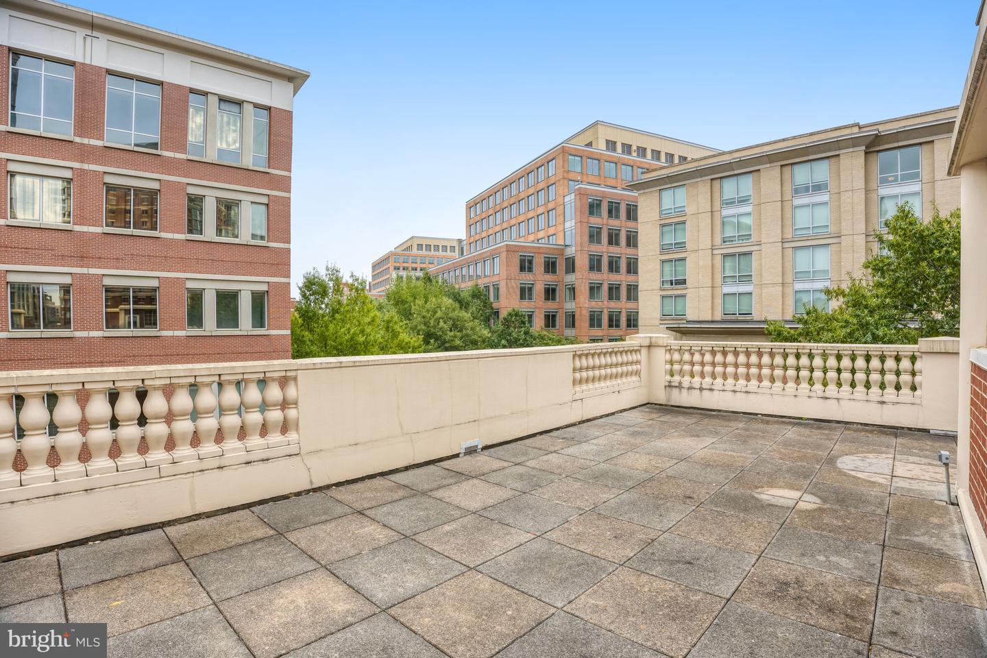 2121 JAMIESON AVE #1611, ALEXANDRIA, Virginia 22314, 2 Bedrooms Bedrooms, ,2 BathroomsBathrooms,Residential,For sale,2121 JAMIESON AVE #1611,VAAX2053732 MLS # VAAX2053732