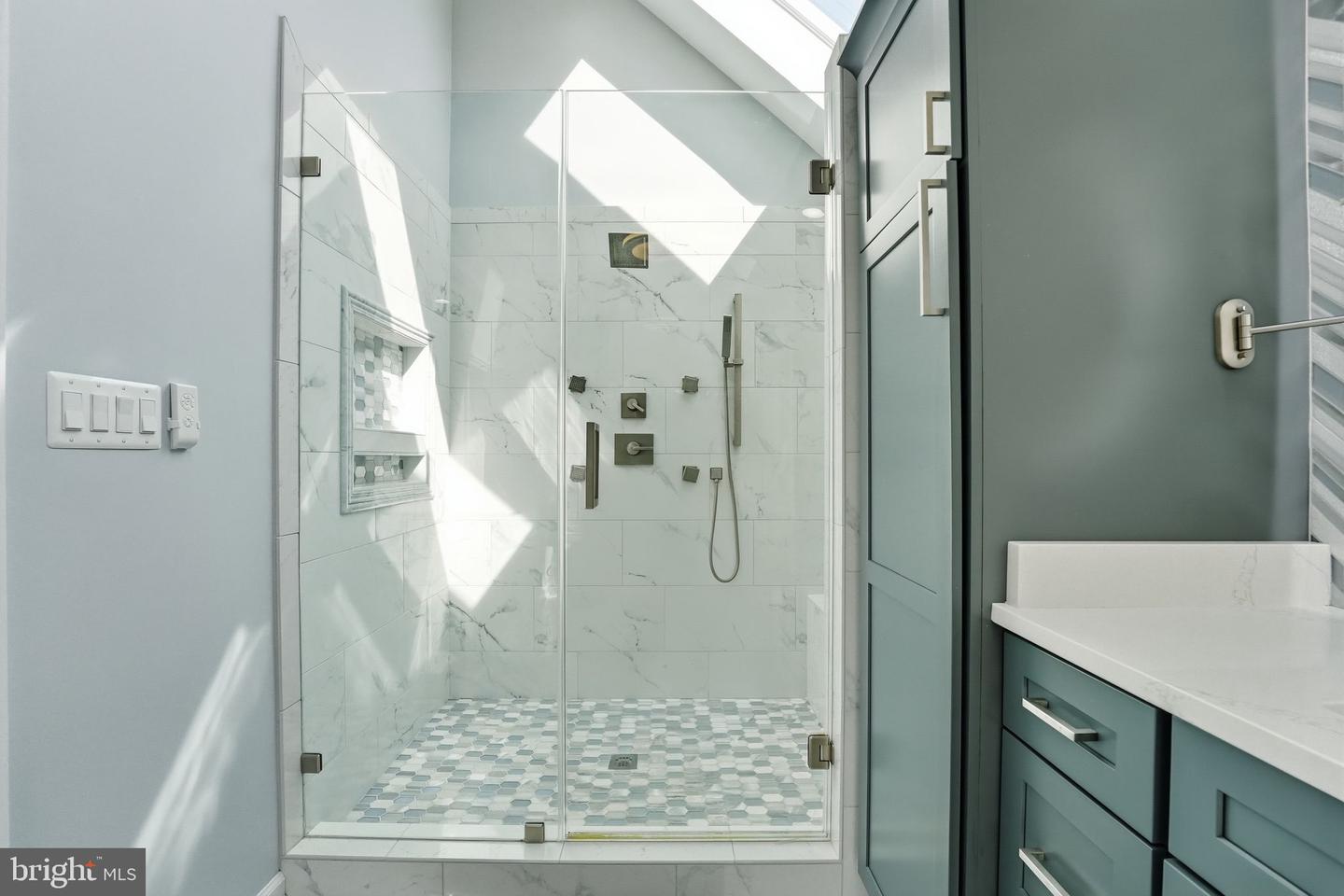 114 ERIN DR, WARRENTON, Virginia 20186, 5 Bedrooms Bedrooms, 20 Rooms Rooms,4 BathroomsBathrooms,Residential,For sale,114 ERIN DR,VAFQ2020386 MLS # VAFQ2020386