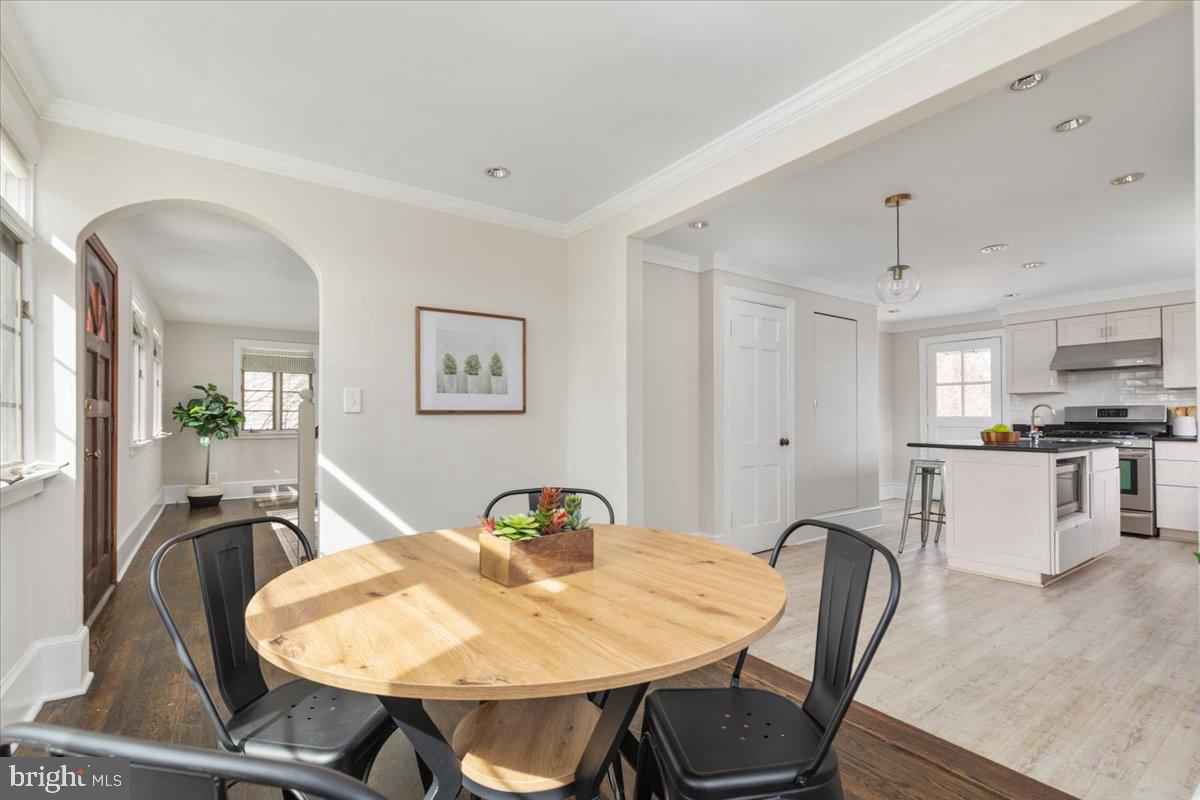 245 JEFFERSON ST, WARRENTON, Virginia 20186, 3 Bedrooms Bedrooms, 14 Rooms Rooms,2 BathroomsBathrooms,Residential,For sale,245 JEFFERSON ST,VAFQ2020392 MLS # VAFQ2020392